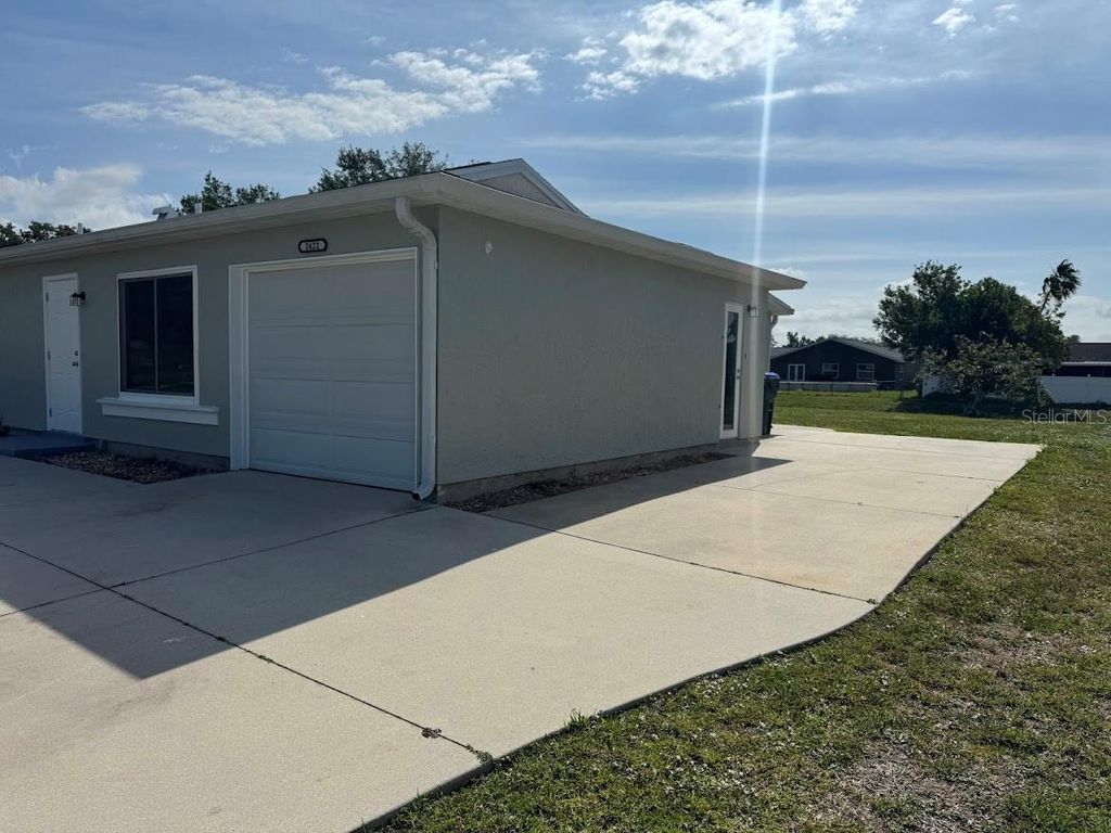 Photo of 2422 Roxbury Circle, North Port, FL 34287 (MLS # C7525215)