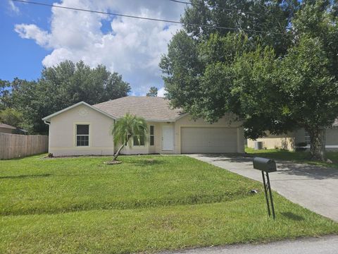 A home in POINCIANA