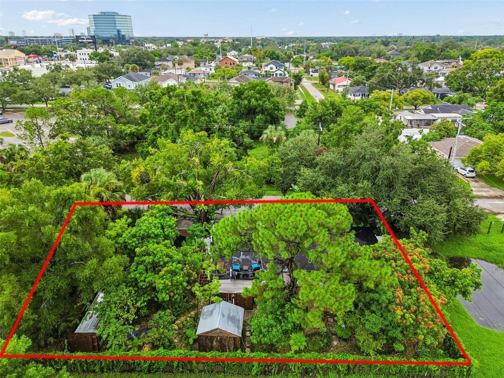 Photo of 3823 W Lemon Street, Tampa, FL 33609 (MLS # TB8547628)