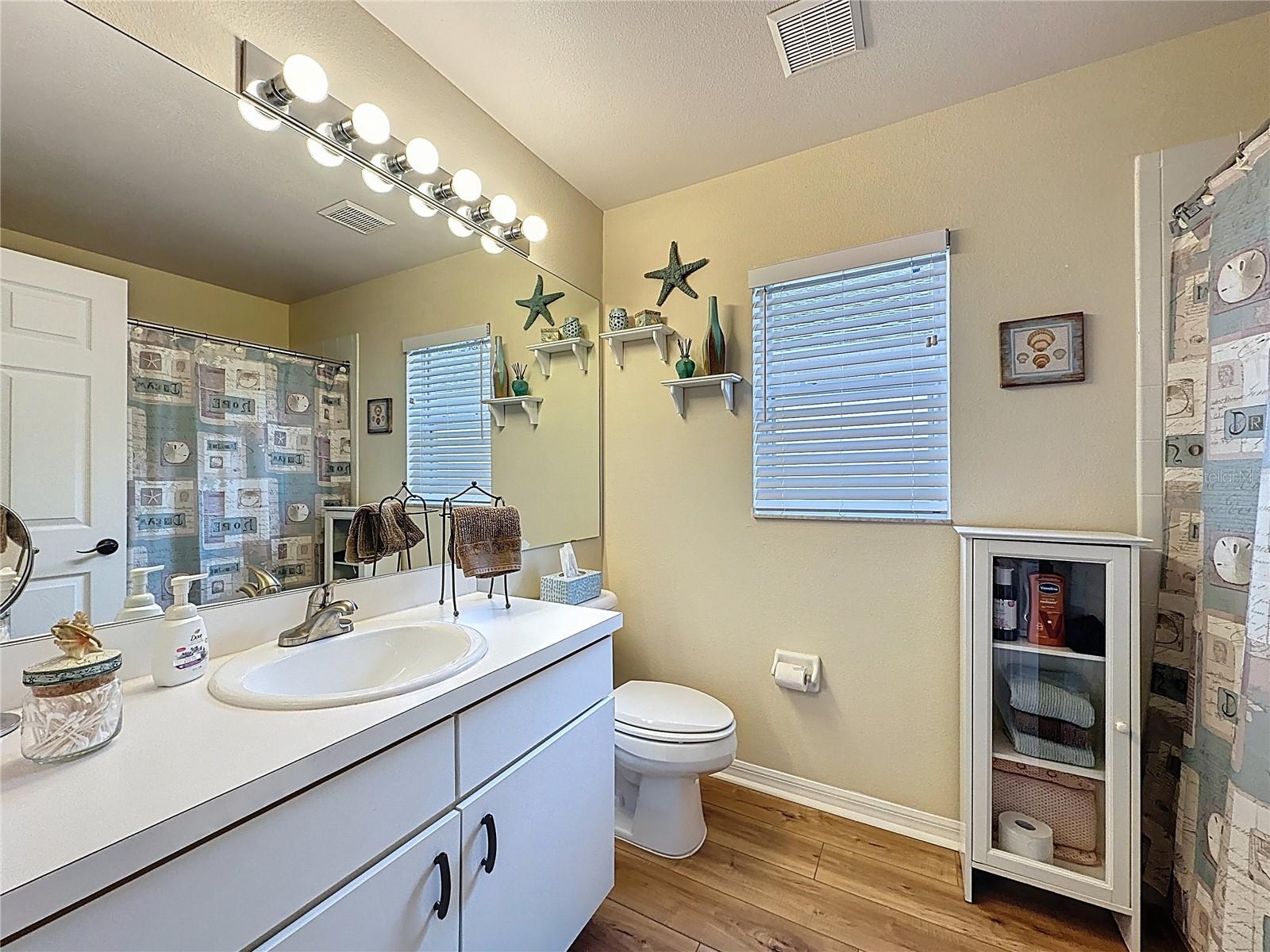 KINGS RIDGE - Residential