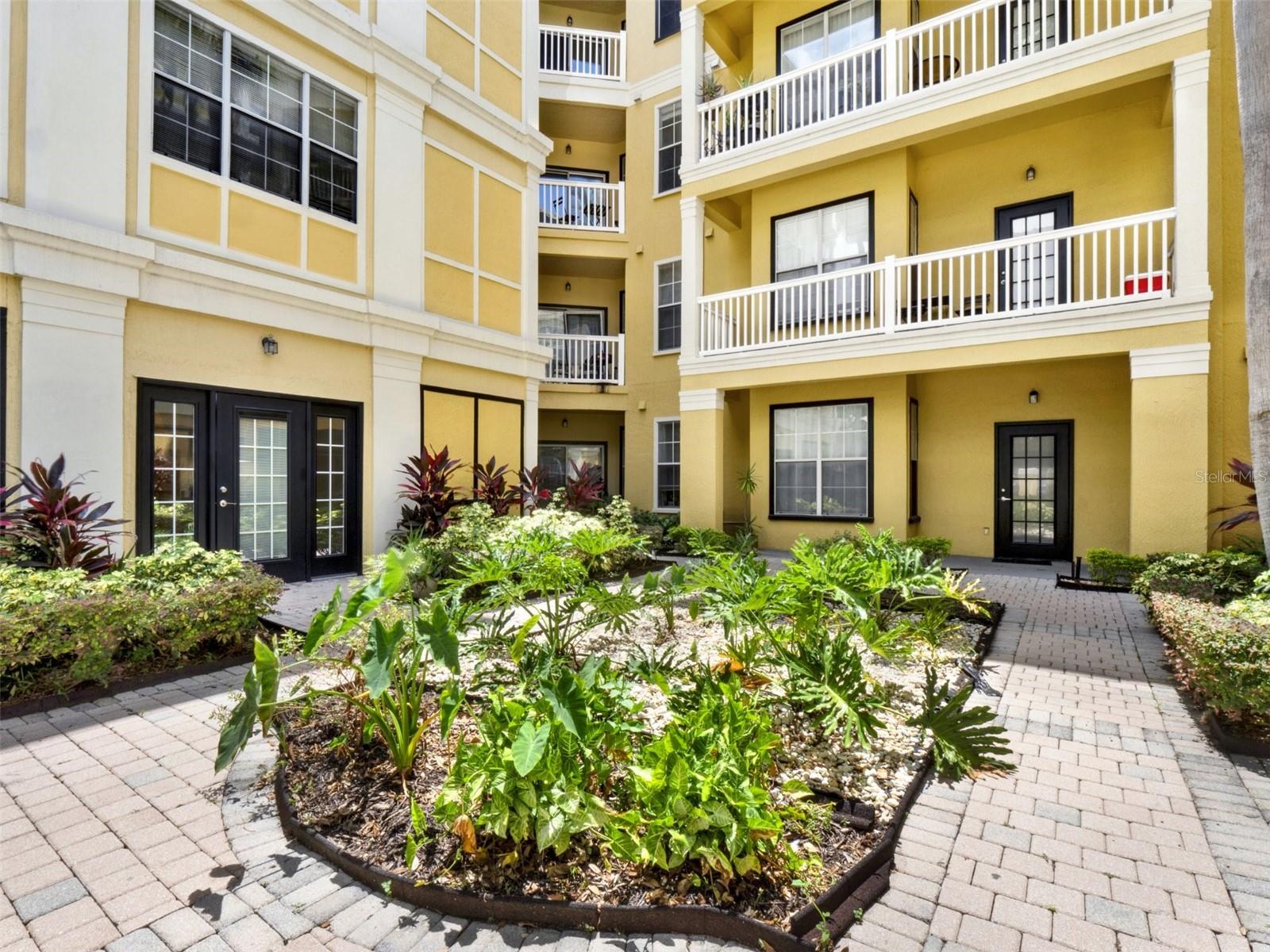860 N ORANGE AVENUE 118