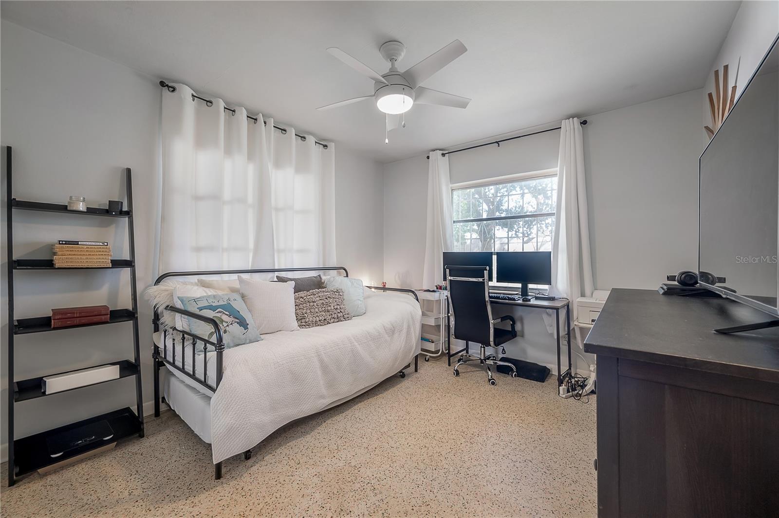 RIVERSIDE NORTH - Residential