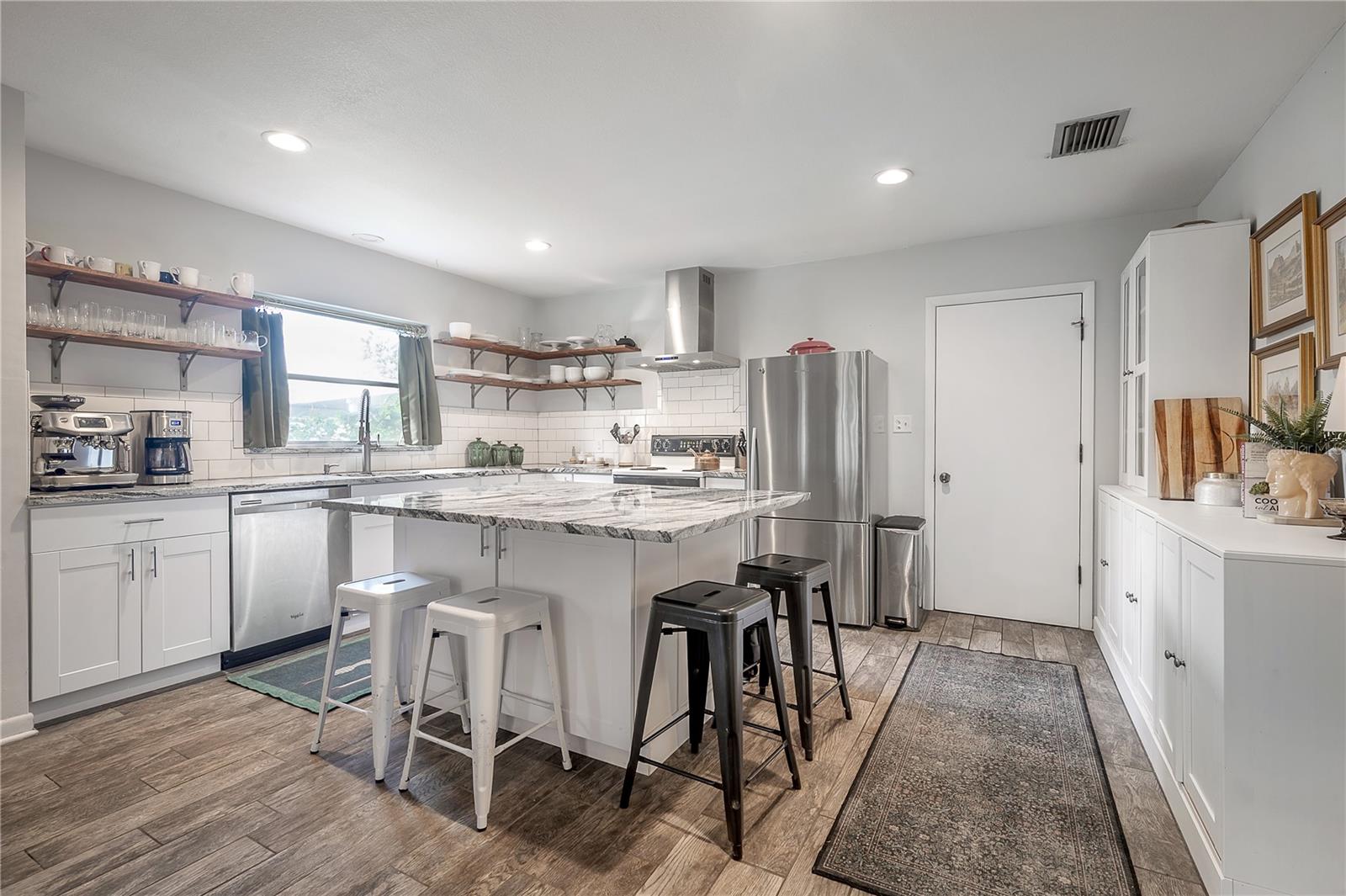RIVERSIDE NORTH - Residential