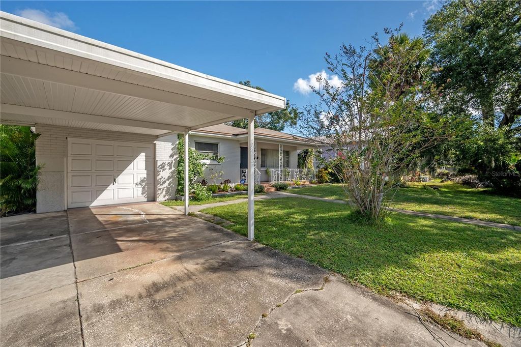 Photo of 803 W Orient Street, Tampa, FL 33603 (MLS # TB8435175)
