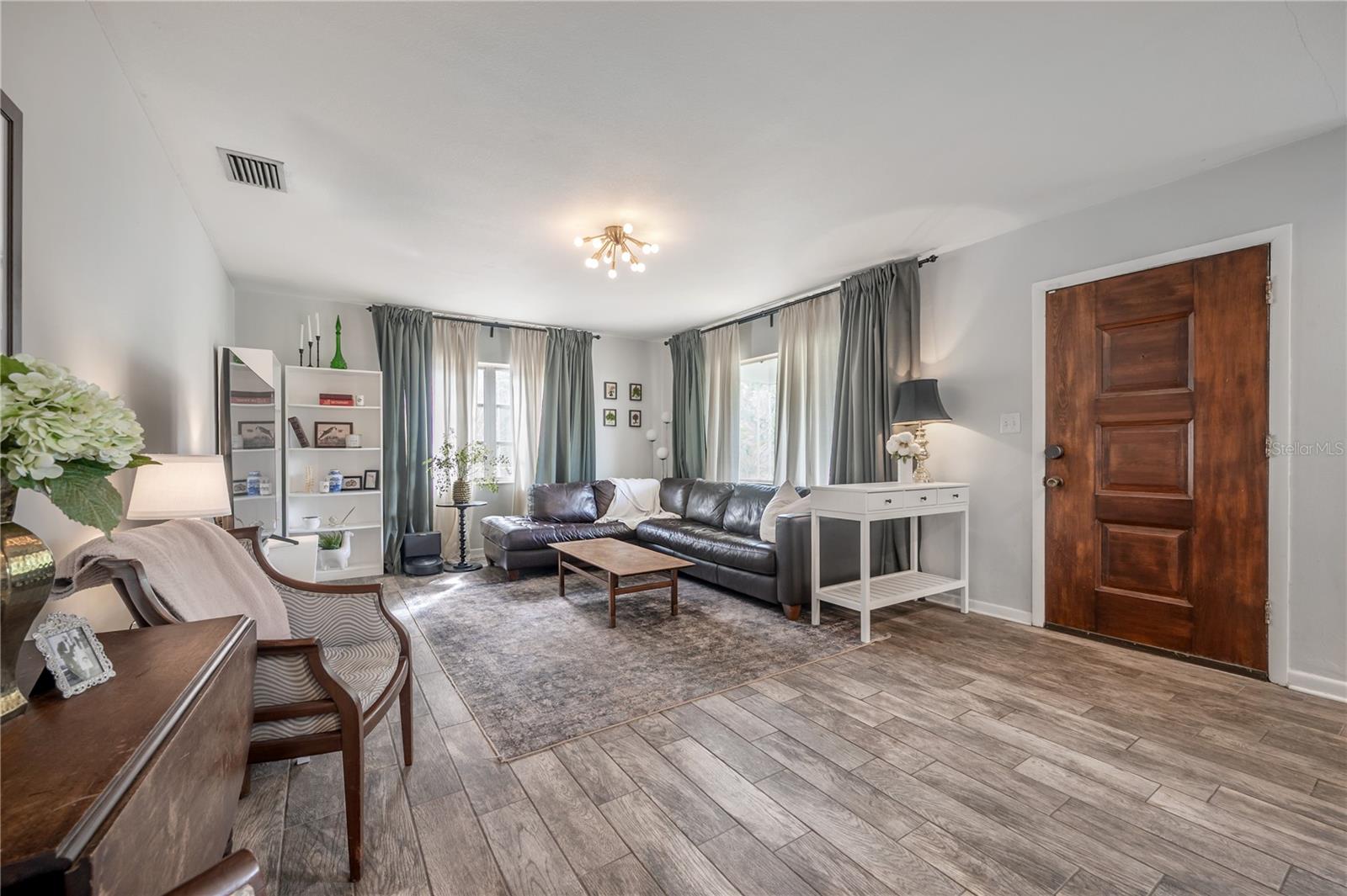 RIVERSIDE NORTH - Residential