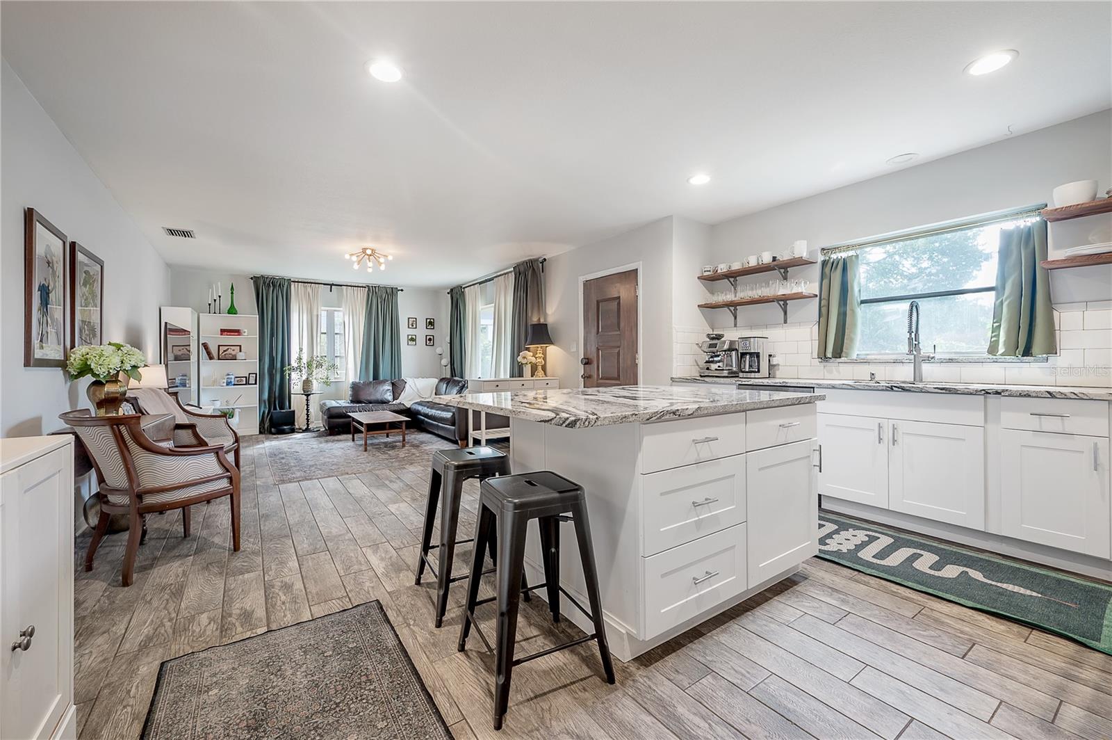 RIVERSIDE NORTH - Residential