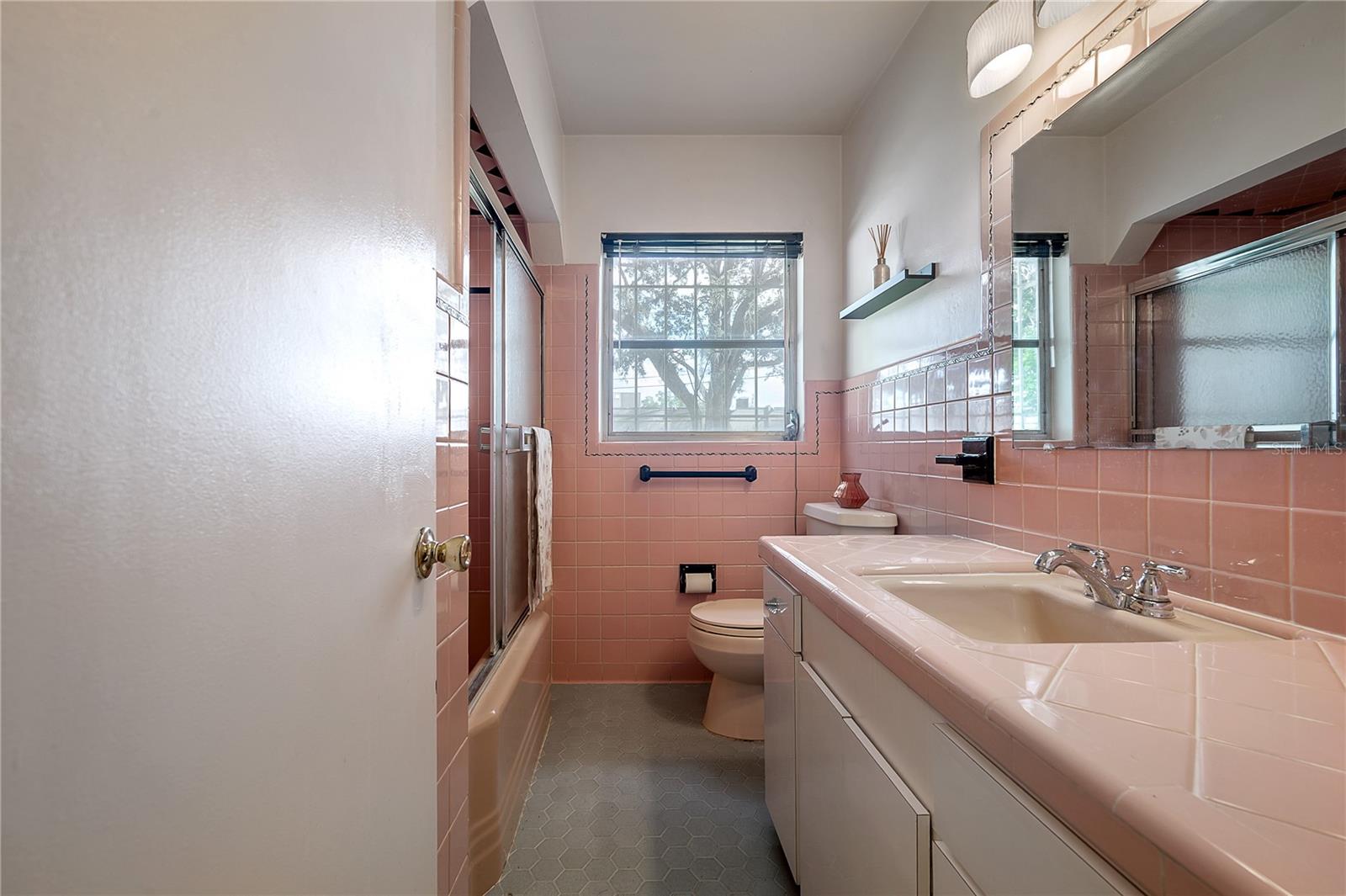 RIVERSIDE NORTH - Residential