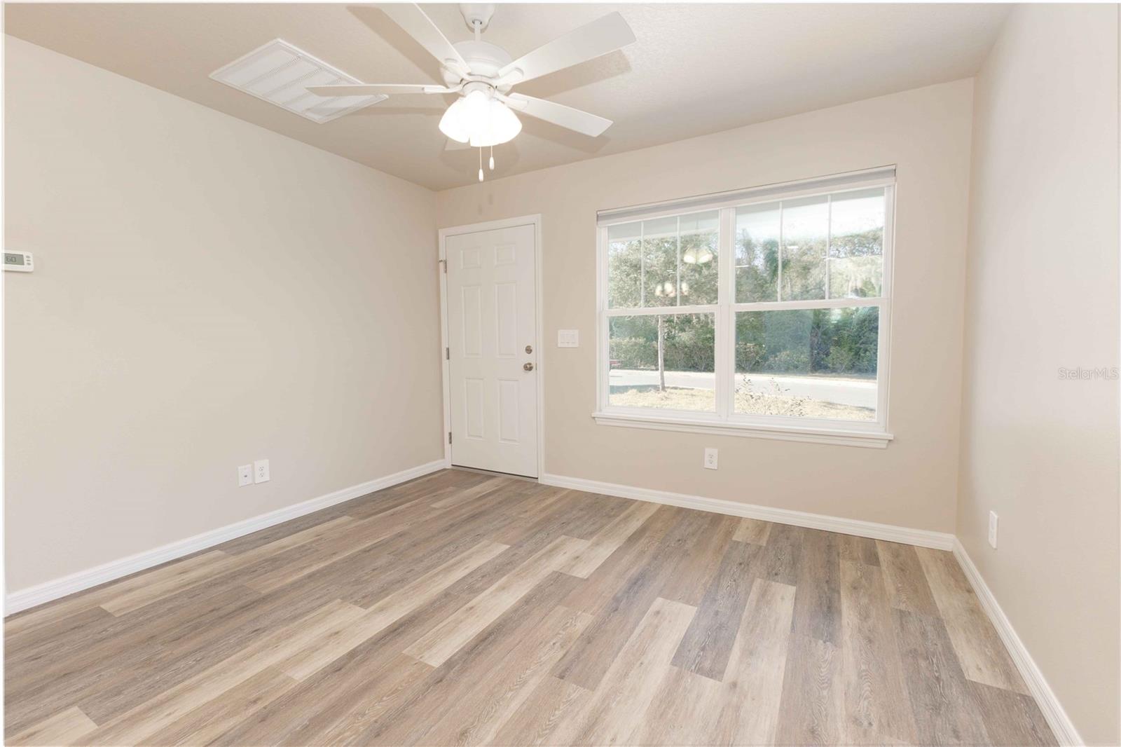 1342 COTTAGE CIRCLE
