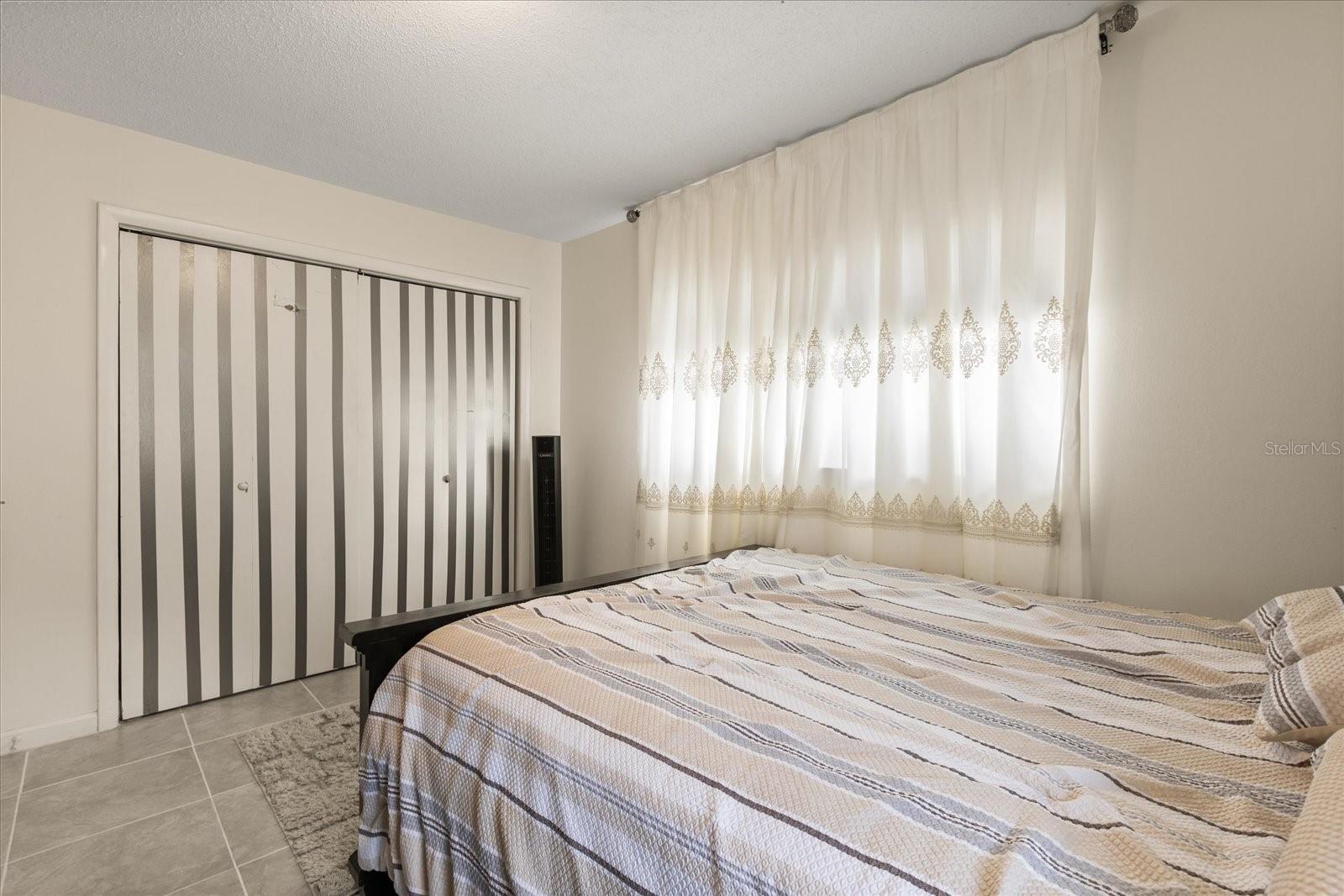 SKY LAKE OAK RIDGE SEC - Residential