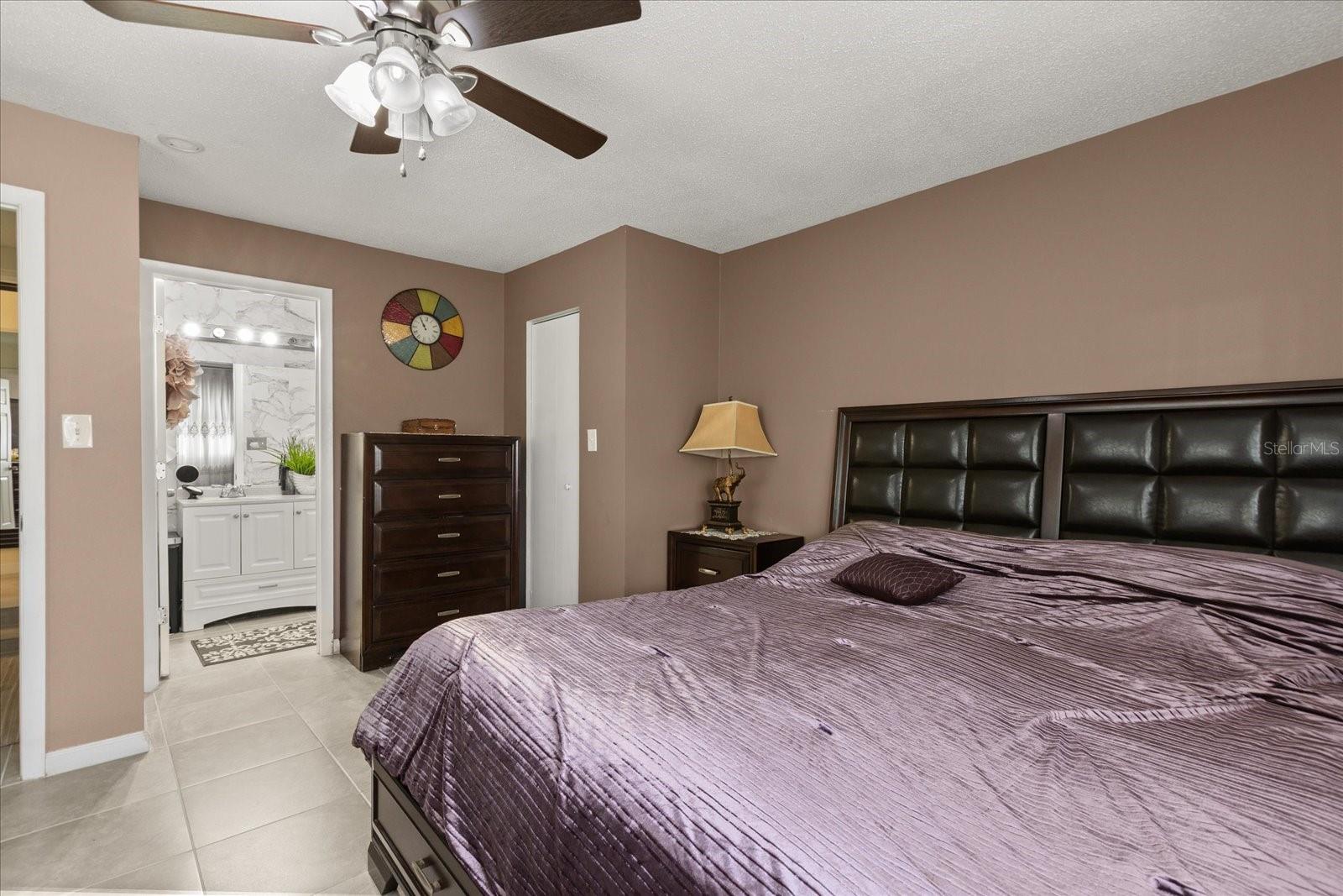 SKY LAKE OAK RIDGE SEC - Residential