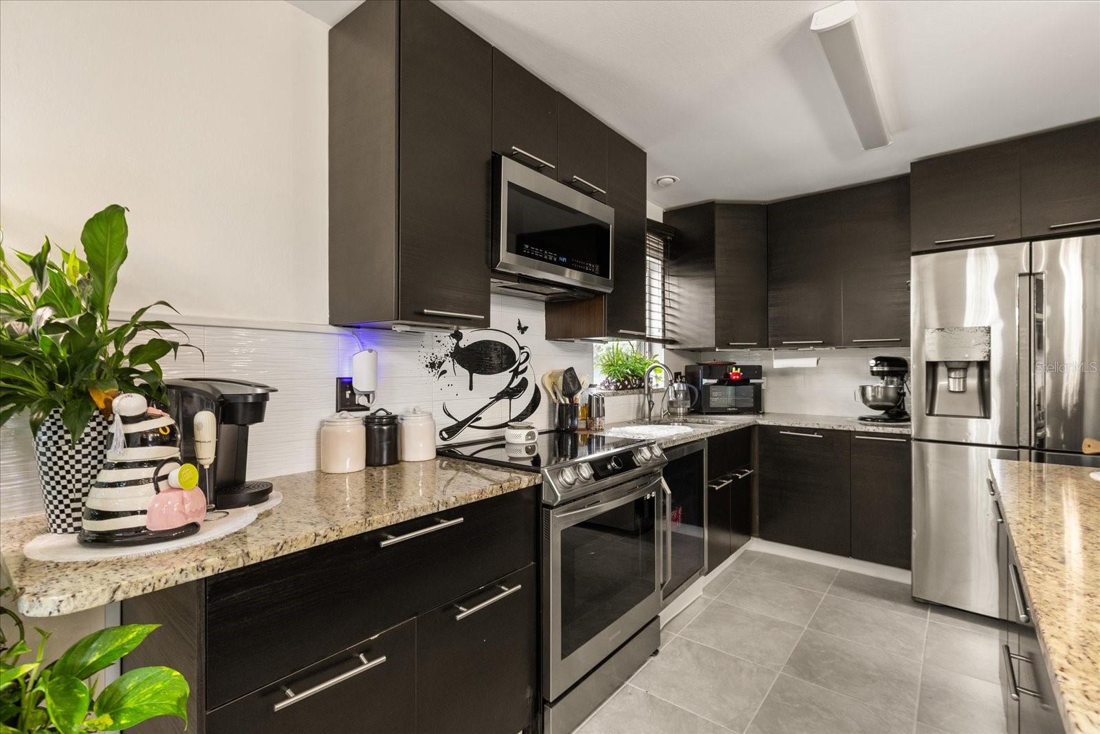 SKY LAKE OAK RIDGE SEC - Residential