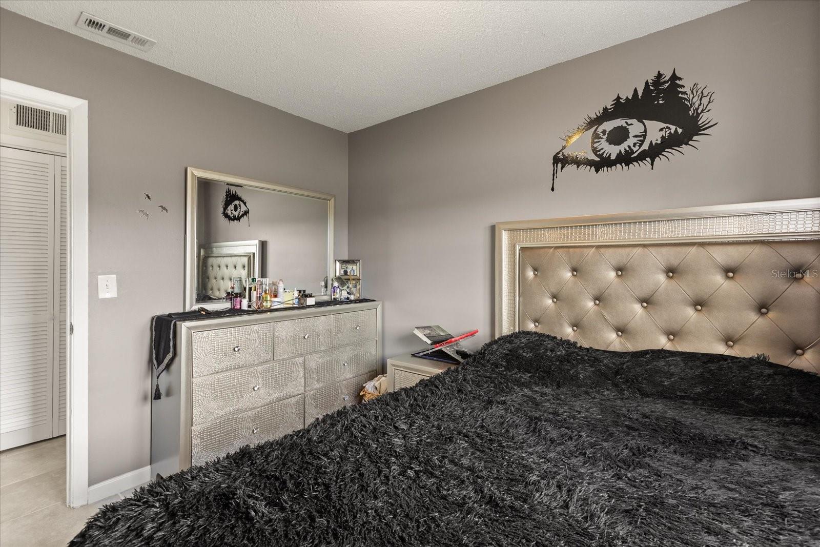 SKY LAKE OAK RIDGE SEC - Residential