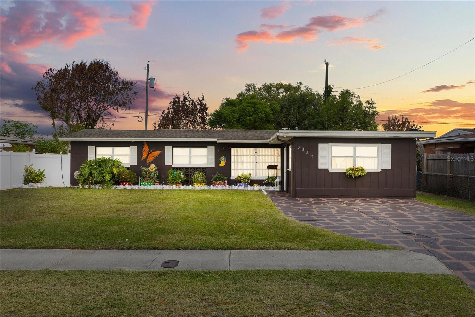 SKY LAKE OAK RIDGE SEC - Residential