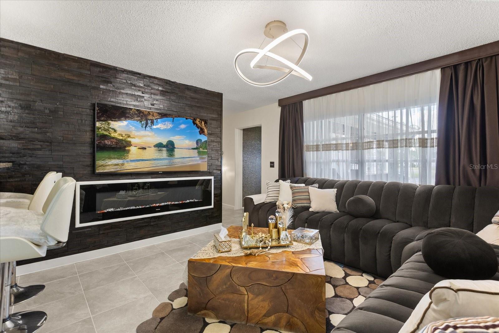 SKY LAKE OAK RIDGE SEC - Residential