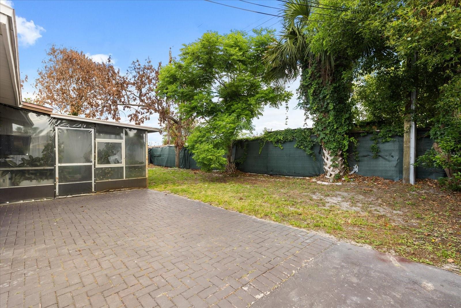 SKY LAKE OAK RIDGE SEC - Residential