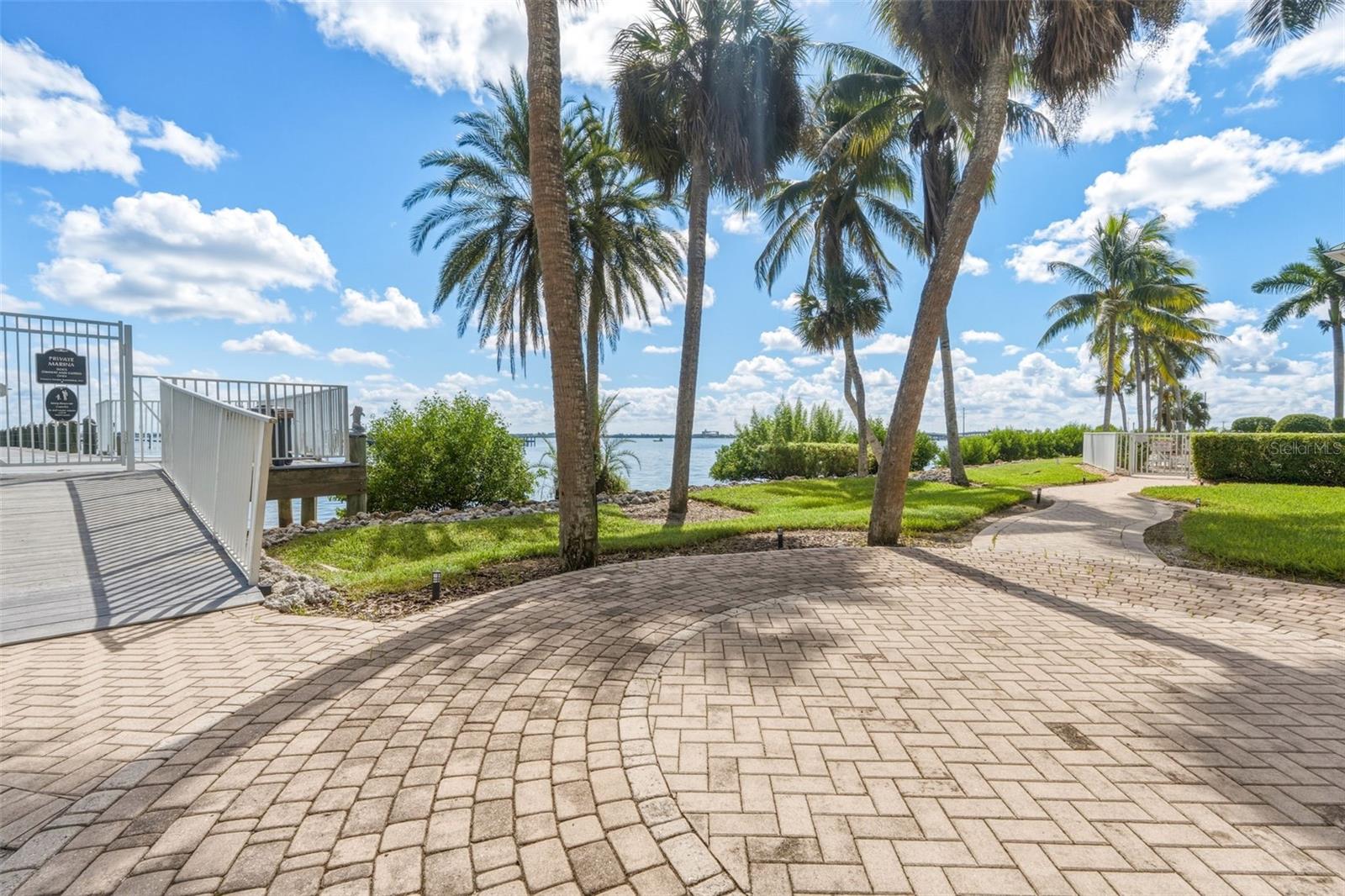 5114 MELBOURNE STREET A202, PUNTA GORDA, FL, 33980 3 5114 MELBOURNE STREET A202