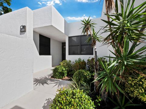 A home in LONGBOAT KEY