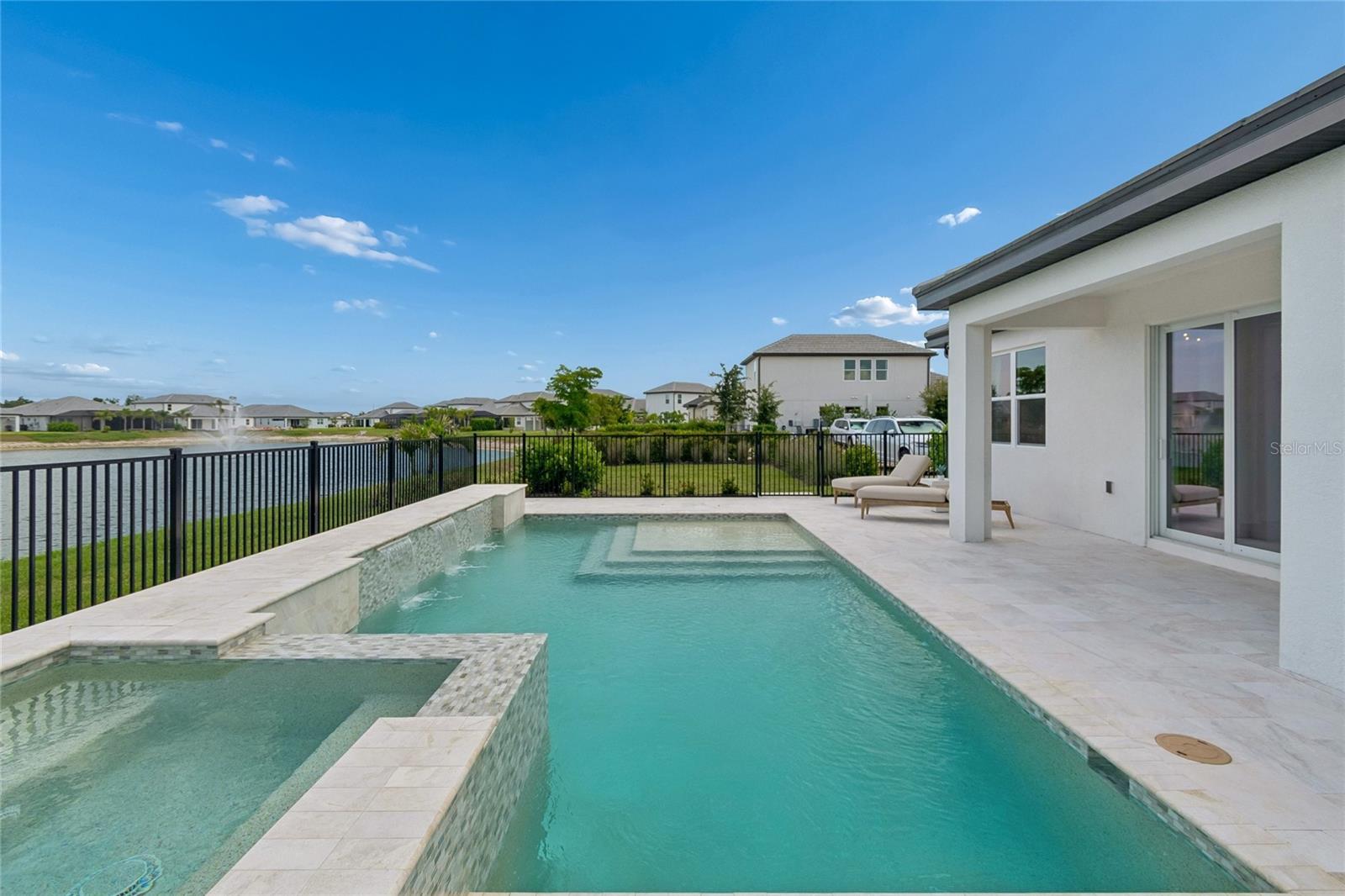 1741 LUGANO CIRCLE