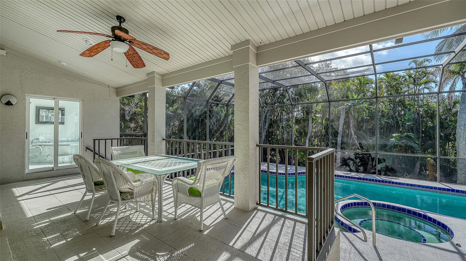 BAY ISLES - Residential