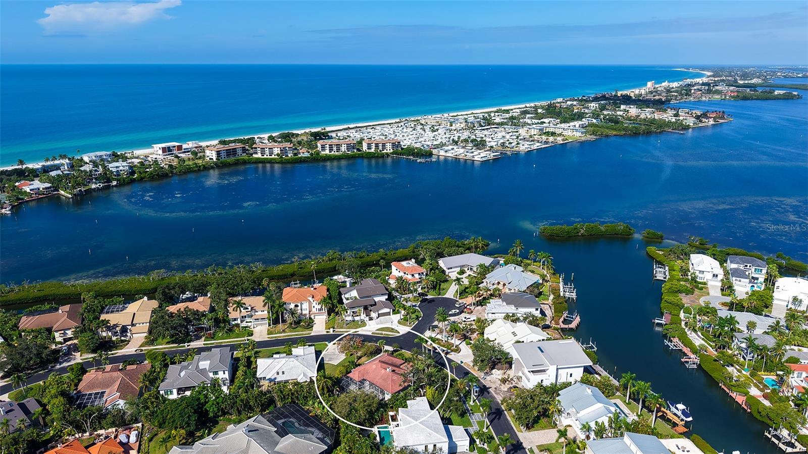 BAY ISLES - Residential