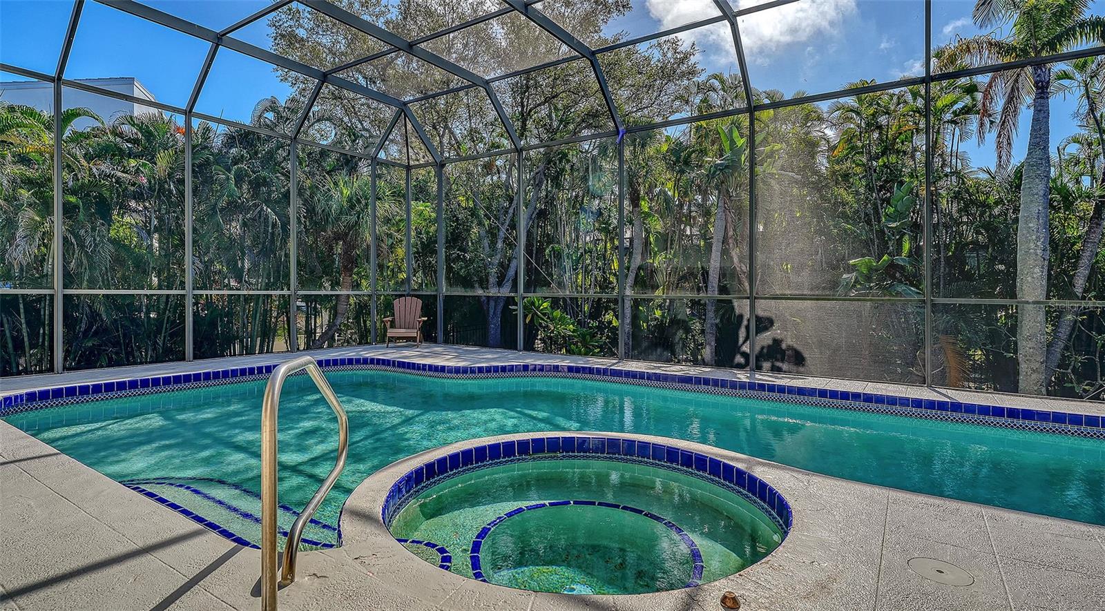 BAY ISLES - Residential