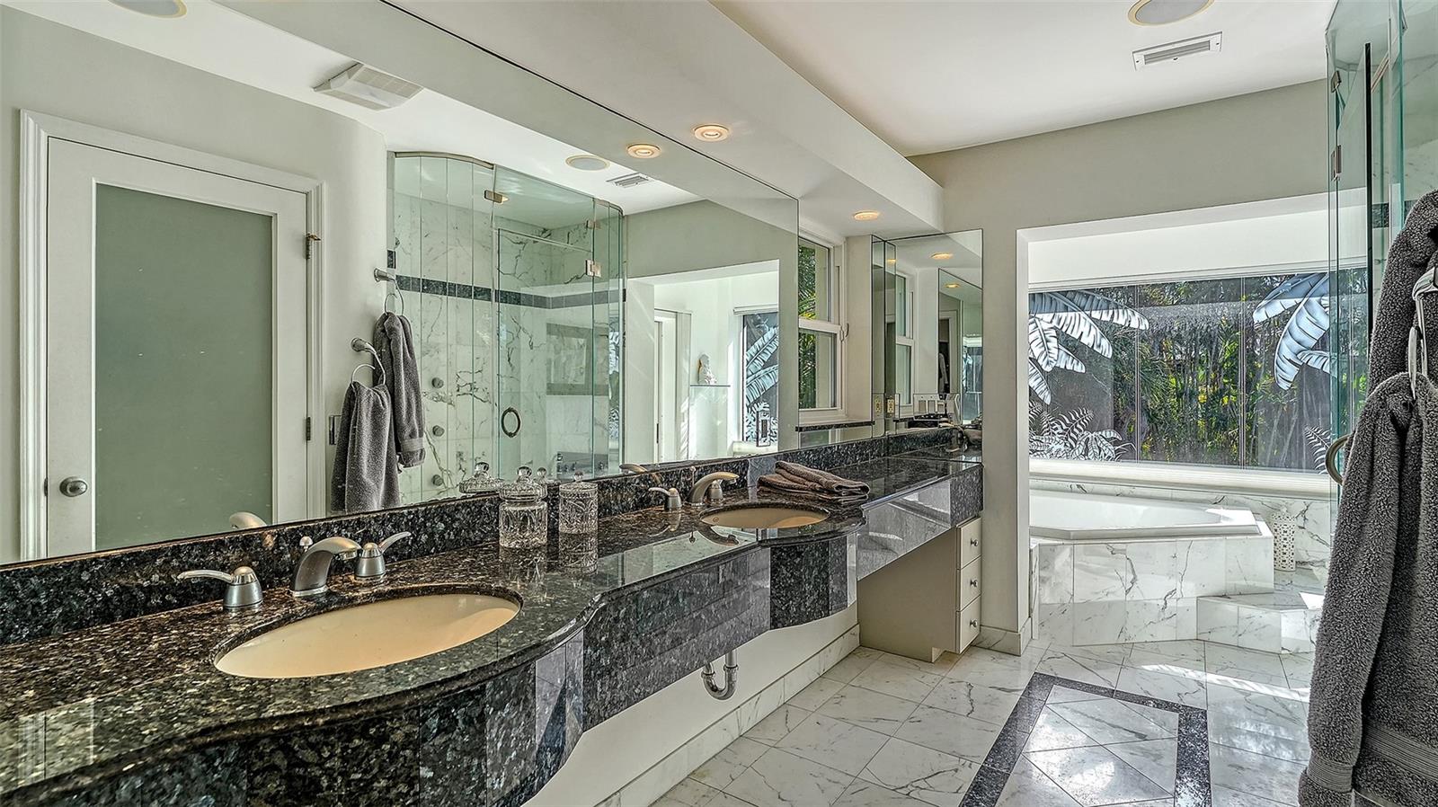 BAY ISLES - Residential