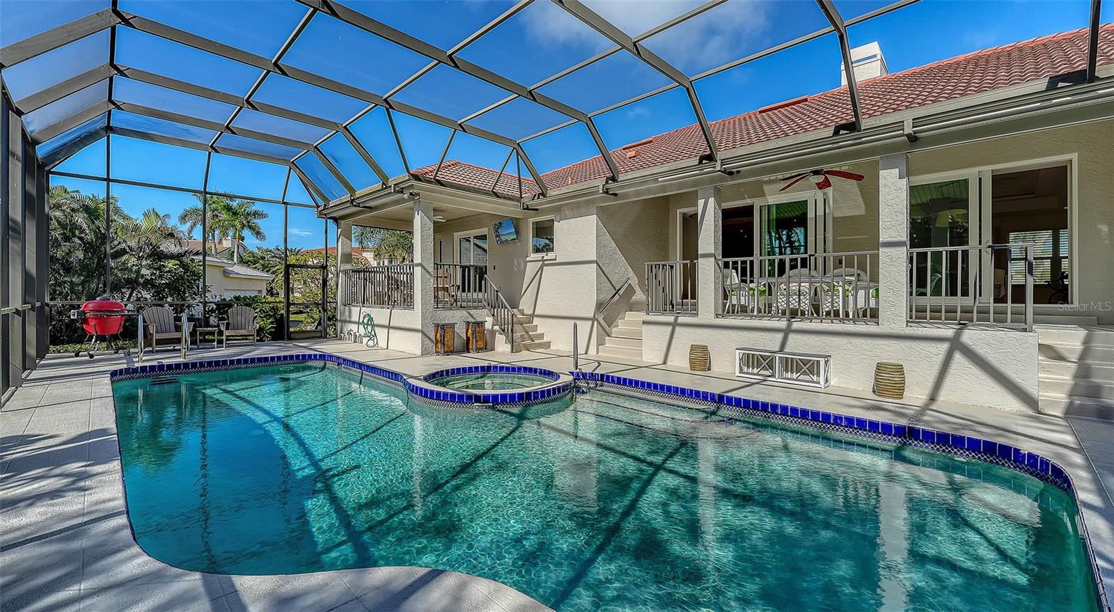 BAY ISLES - Residential