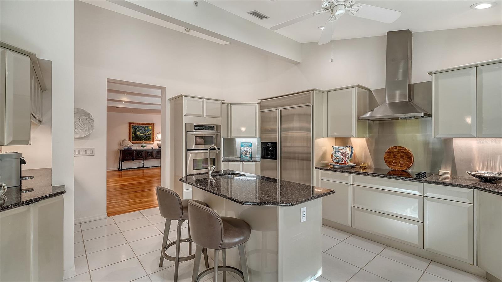 BAY ISLES - Residential