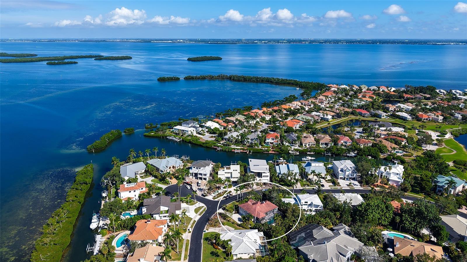 BAY ISLES - Residential