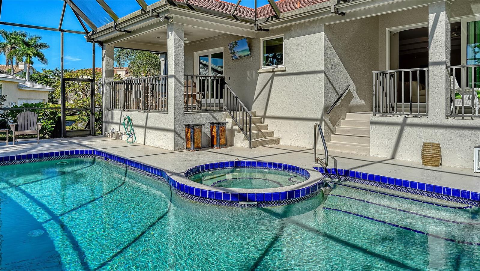 BAY ISLES - Residential