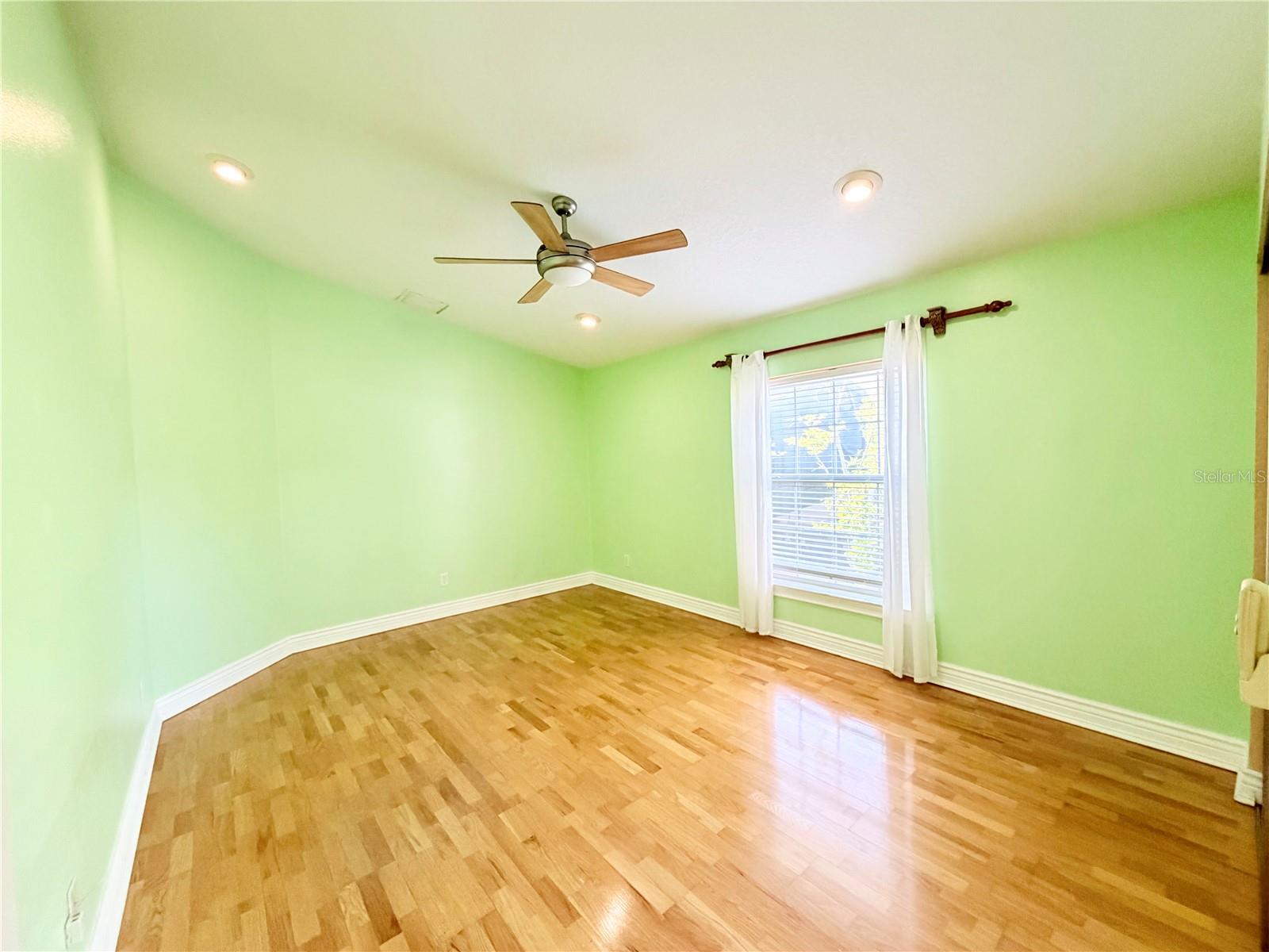 LOFTY PINE ESTATES - Residential