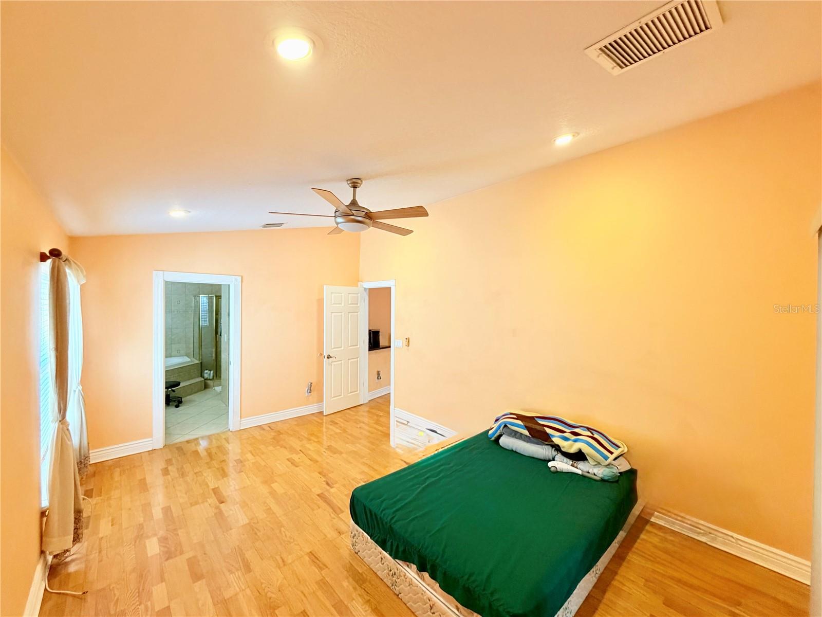 LOFTY PINE ESTATES - Residential