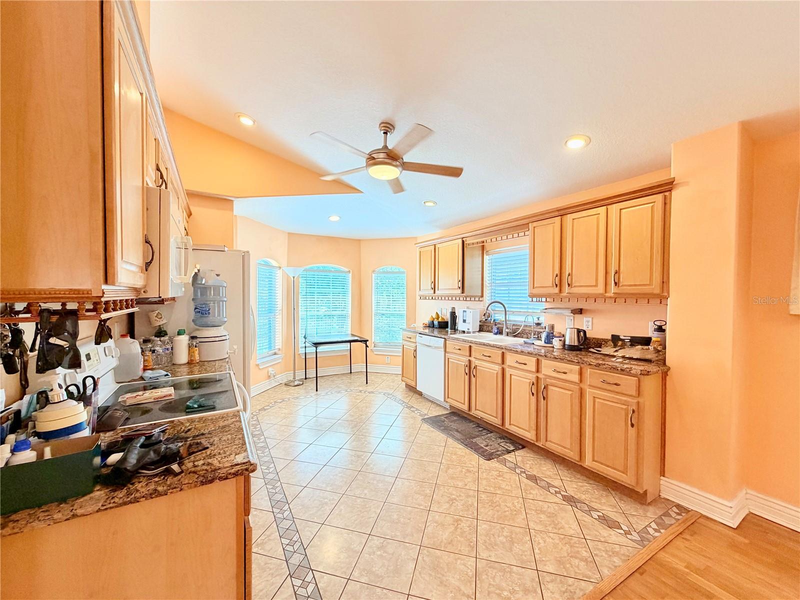 LOFTY PINE ESTATES - Residential