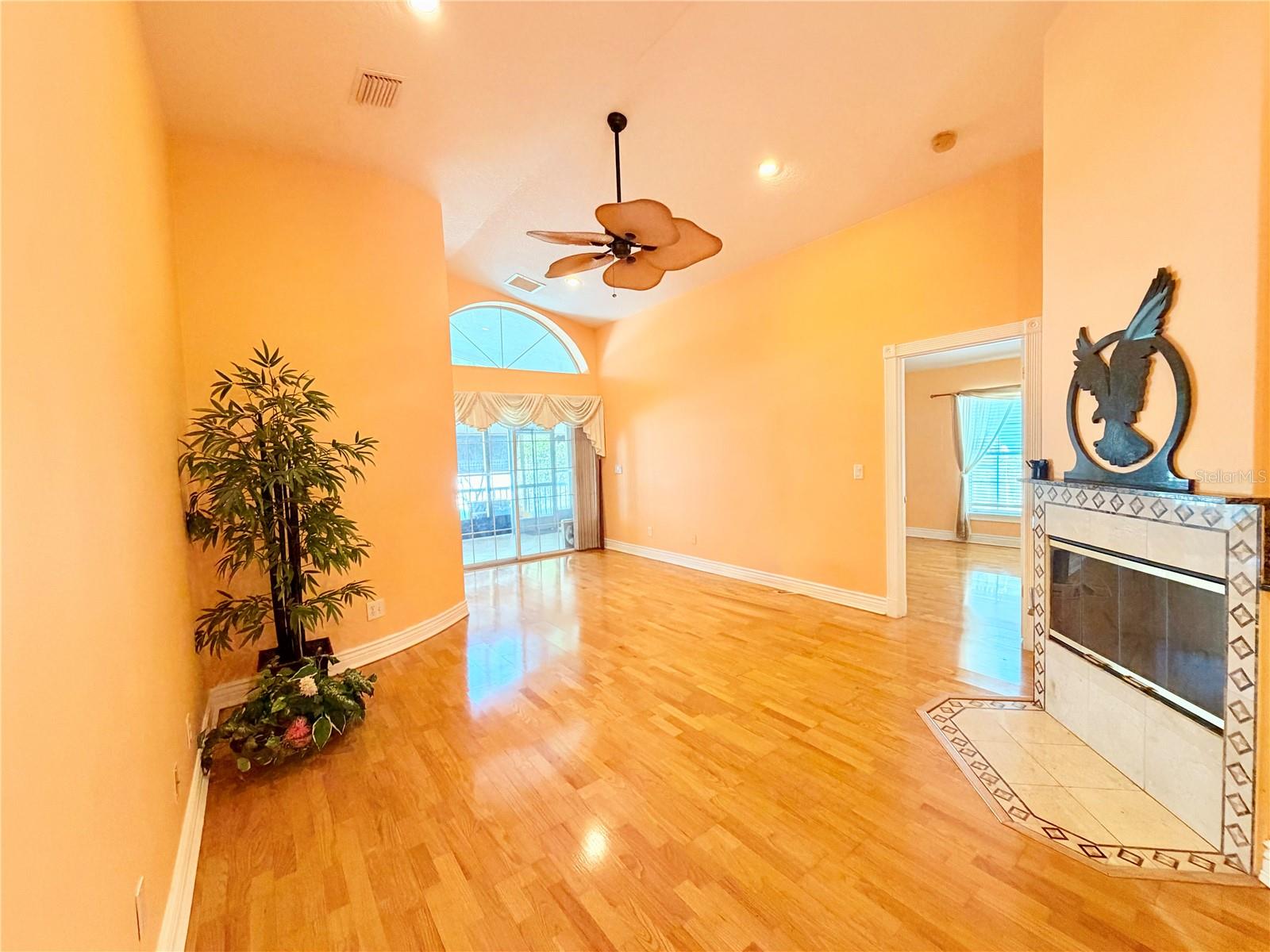 LOFTY PINE ESTATES - Residential