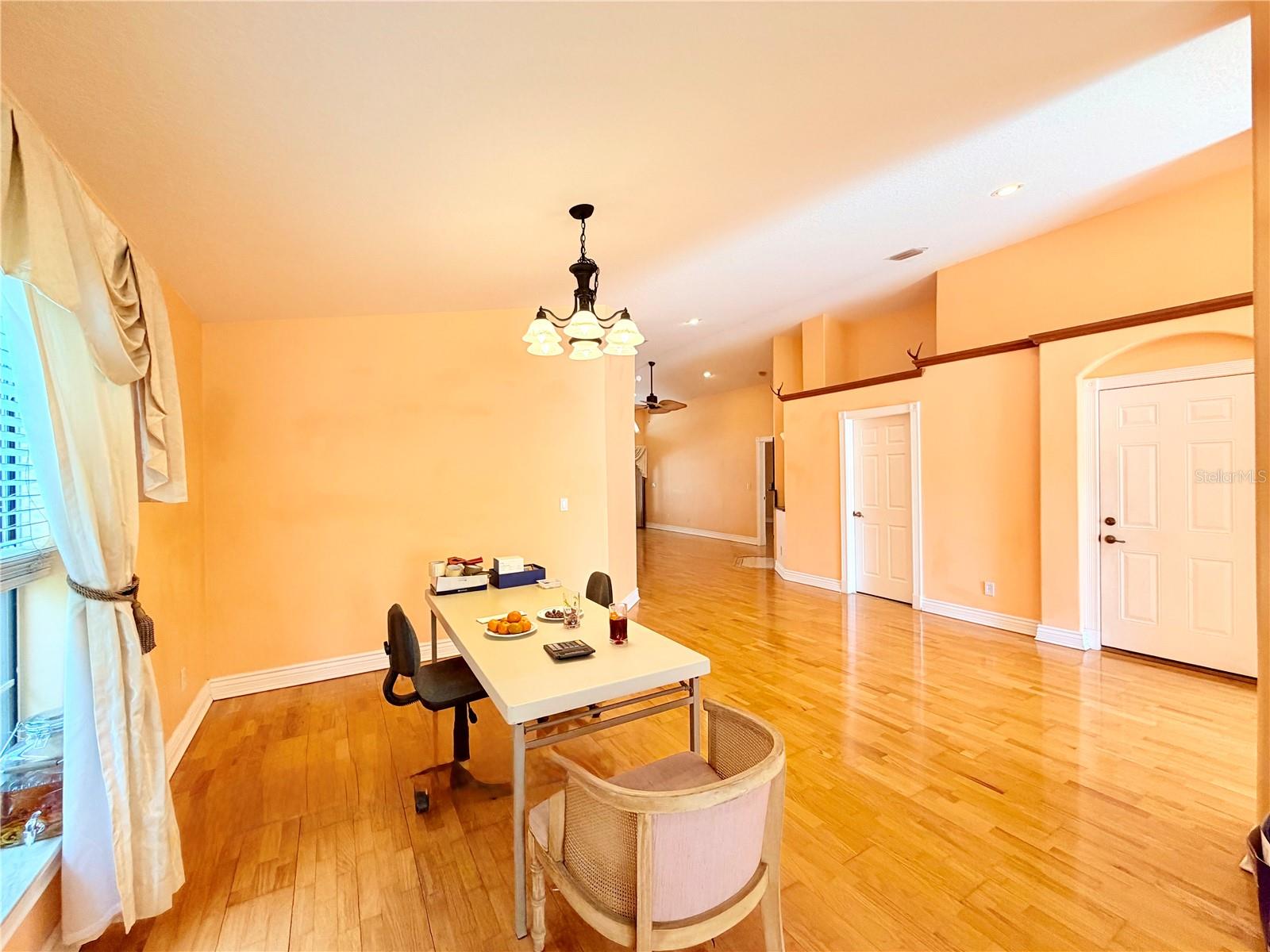 LOFTY PINE ESTATES - Residential