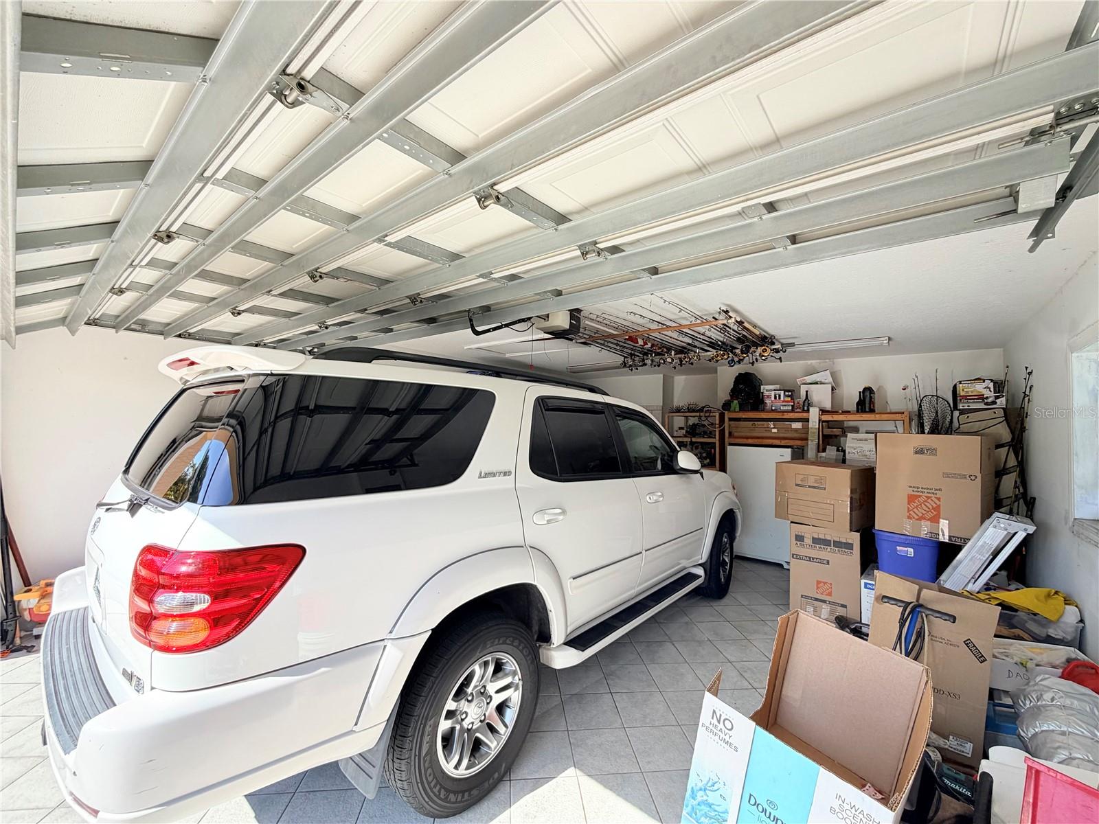 LOFTY PINE ESTATES - Residential