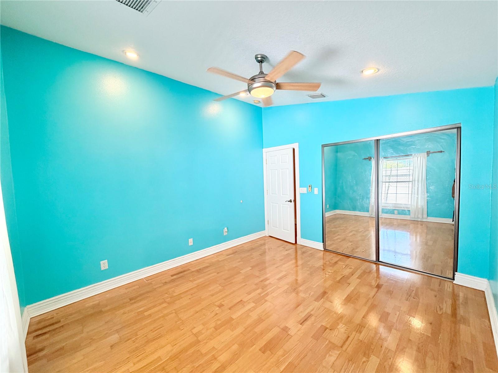 LOFTY PINE ESTATES - Residential