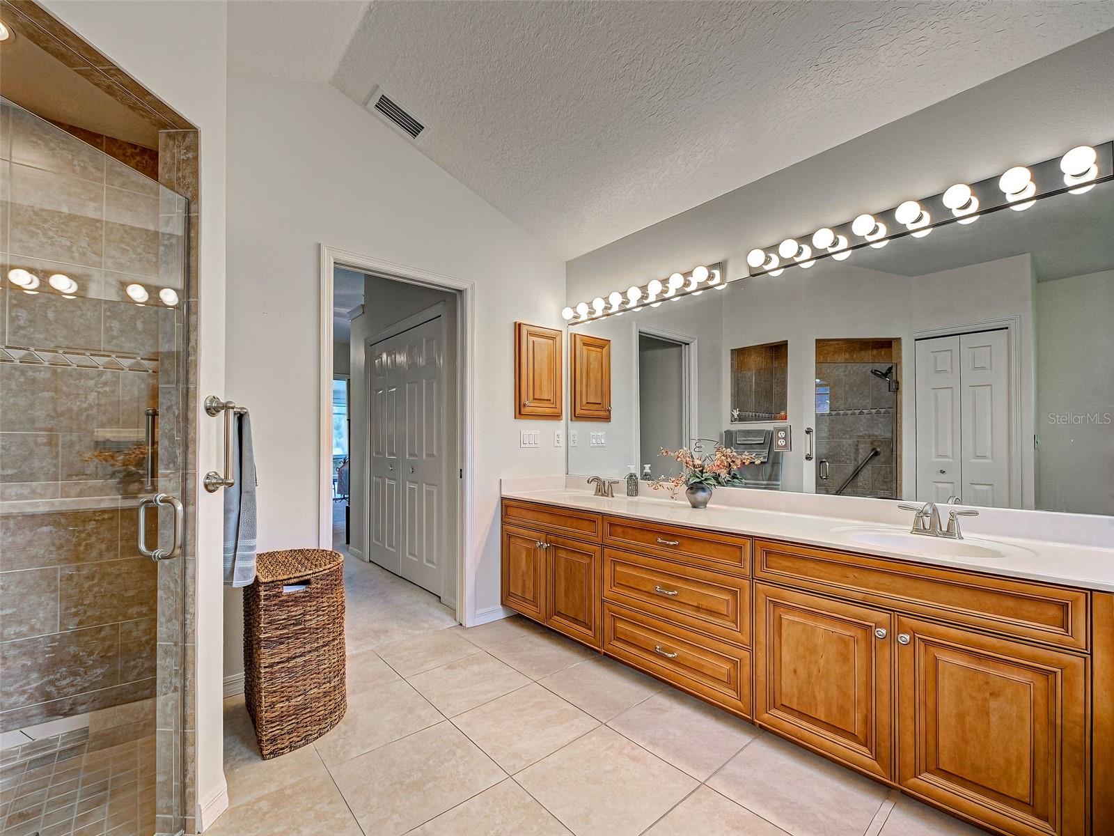 CALUSA LAKES - Residential