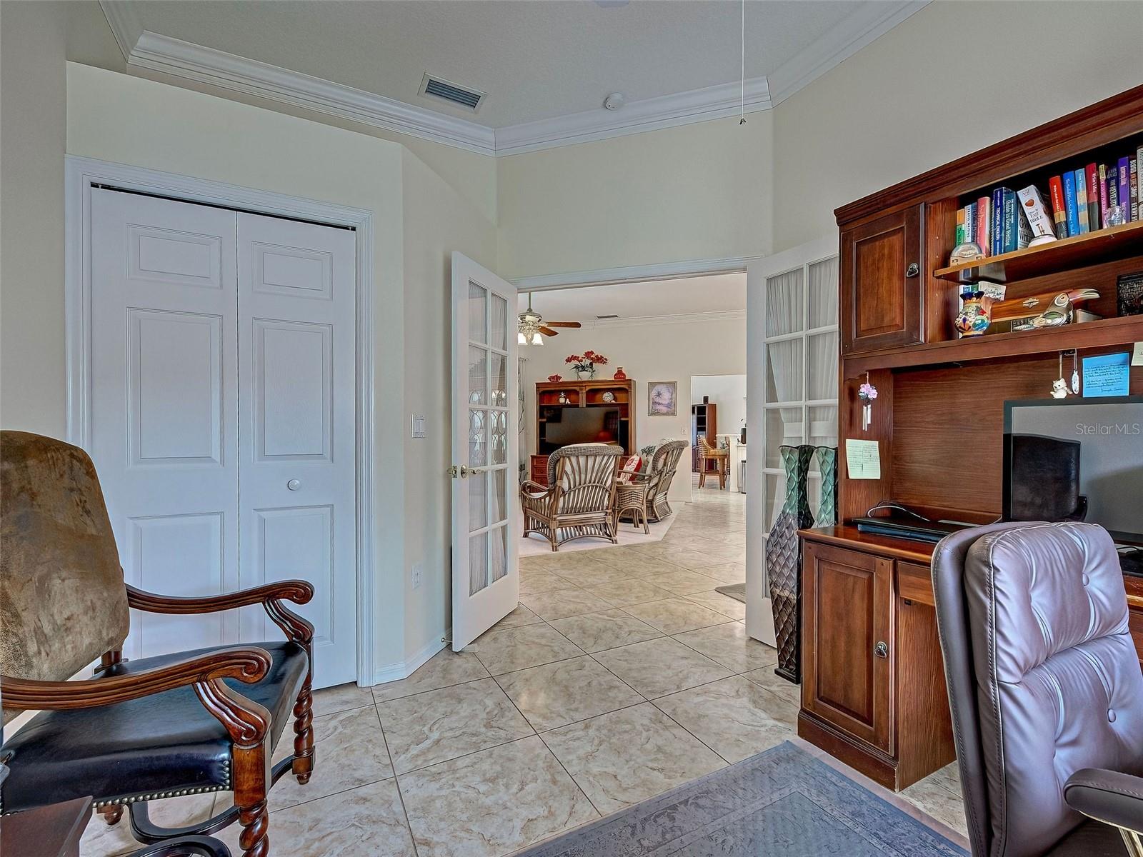 CALUSA LAKES - Residential