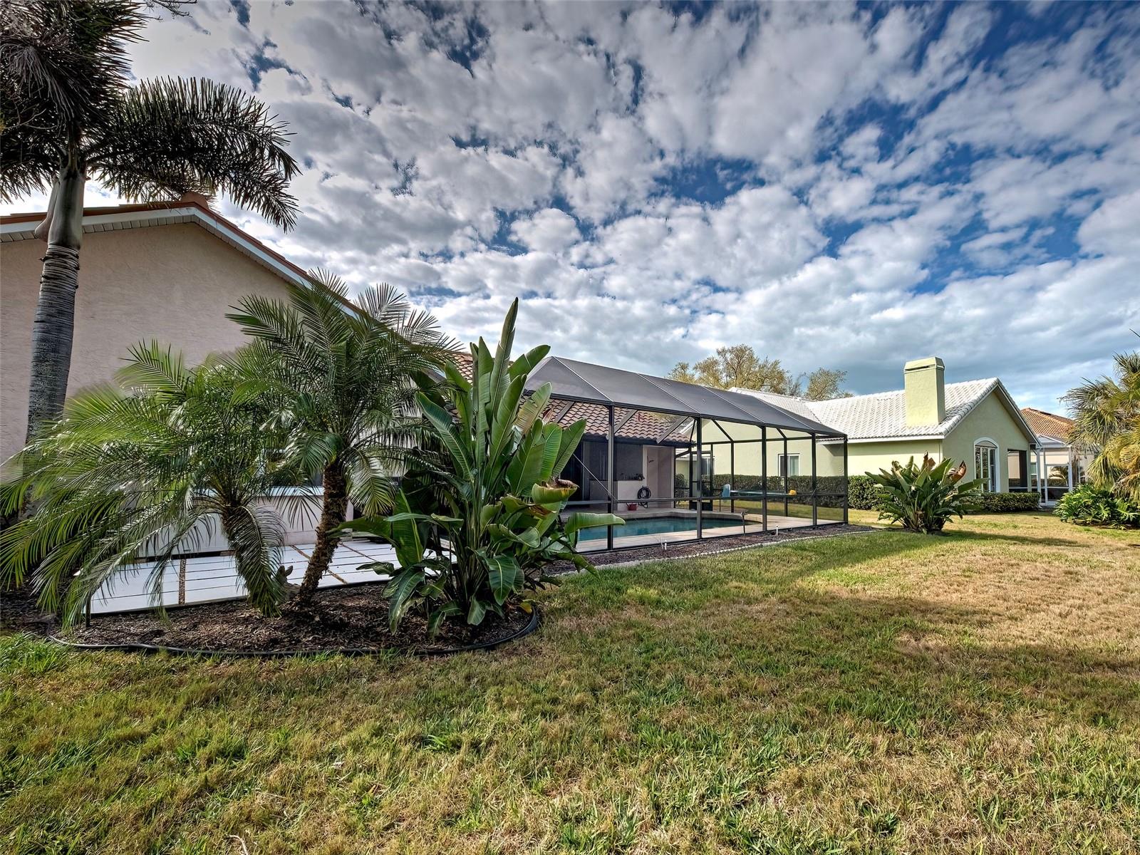 CALUSA LAKES - Residential