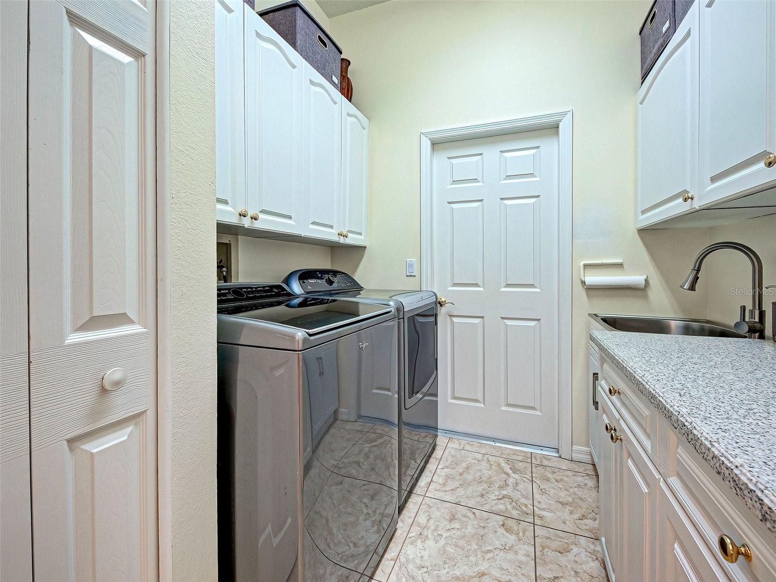 CALUSA LAKES - Residential