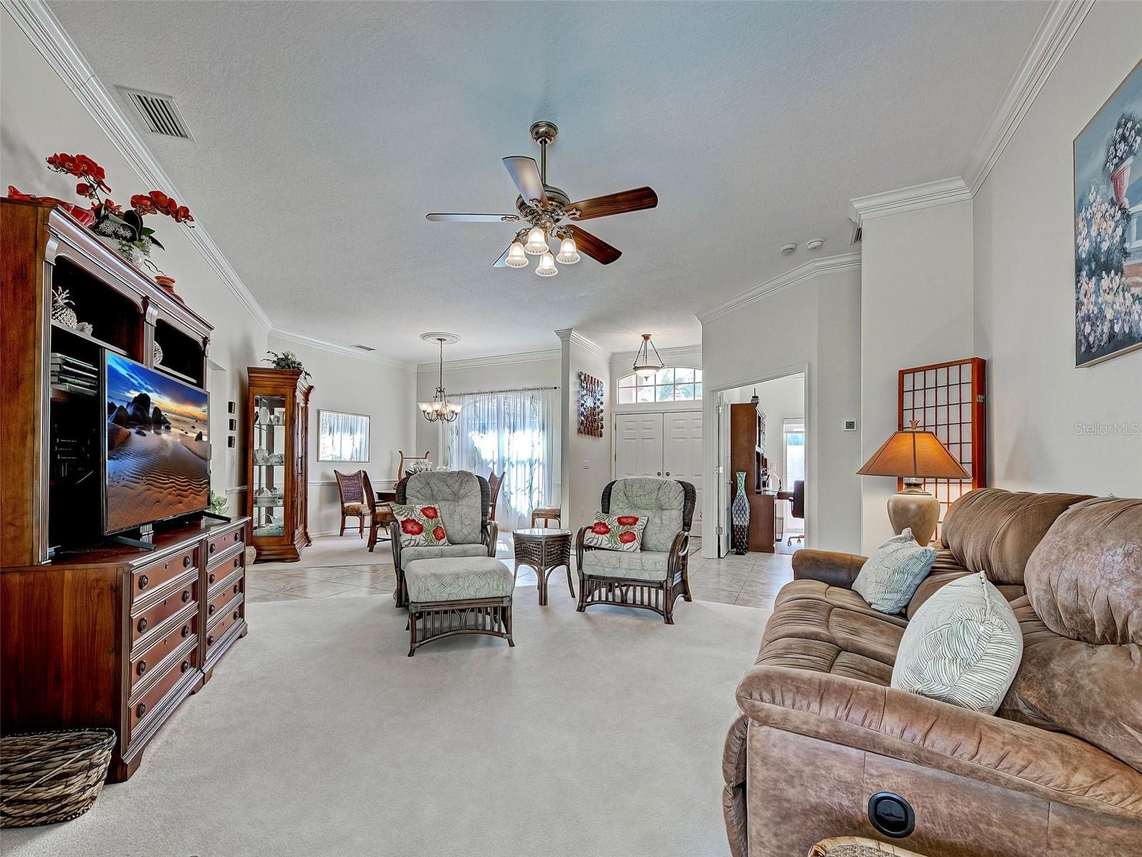 CALUSA LAKES - Residential