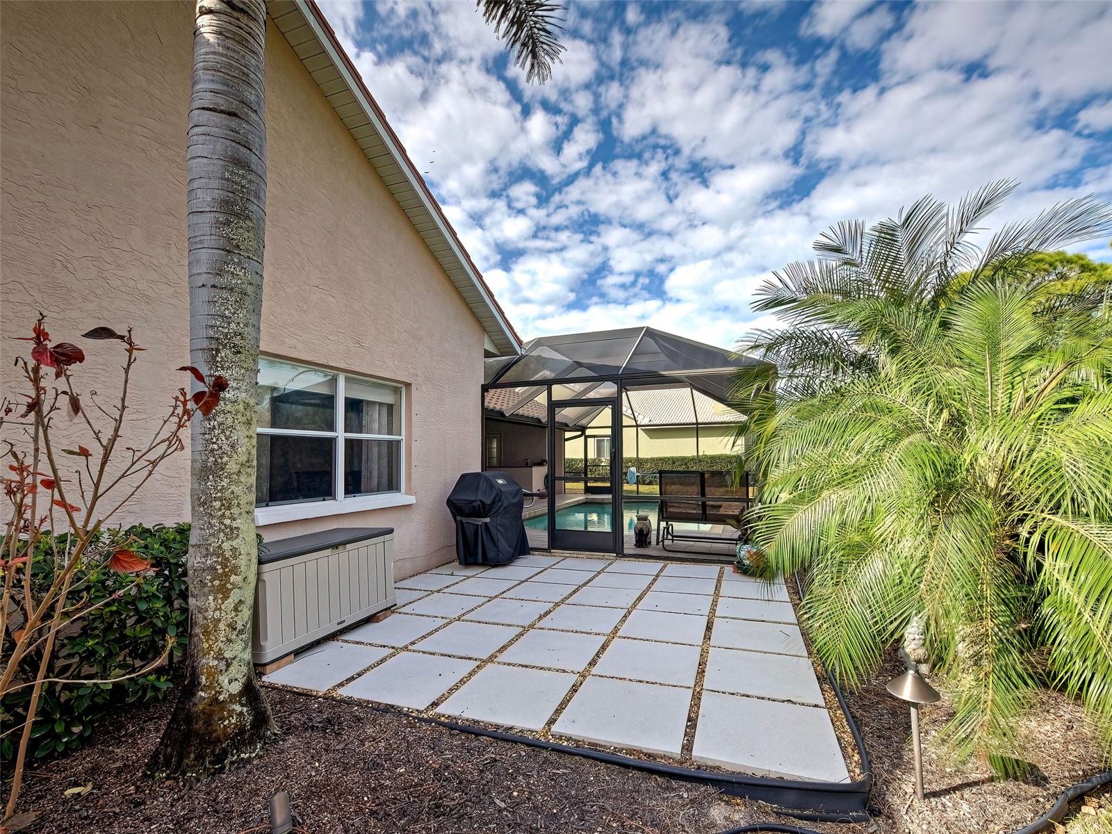 CALUSA LAKES - Residential