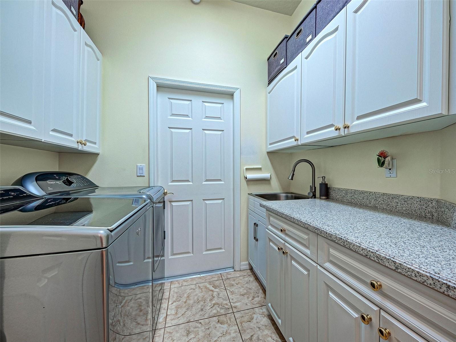 CALUSA LAKES - Residential