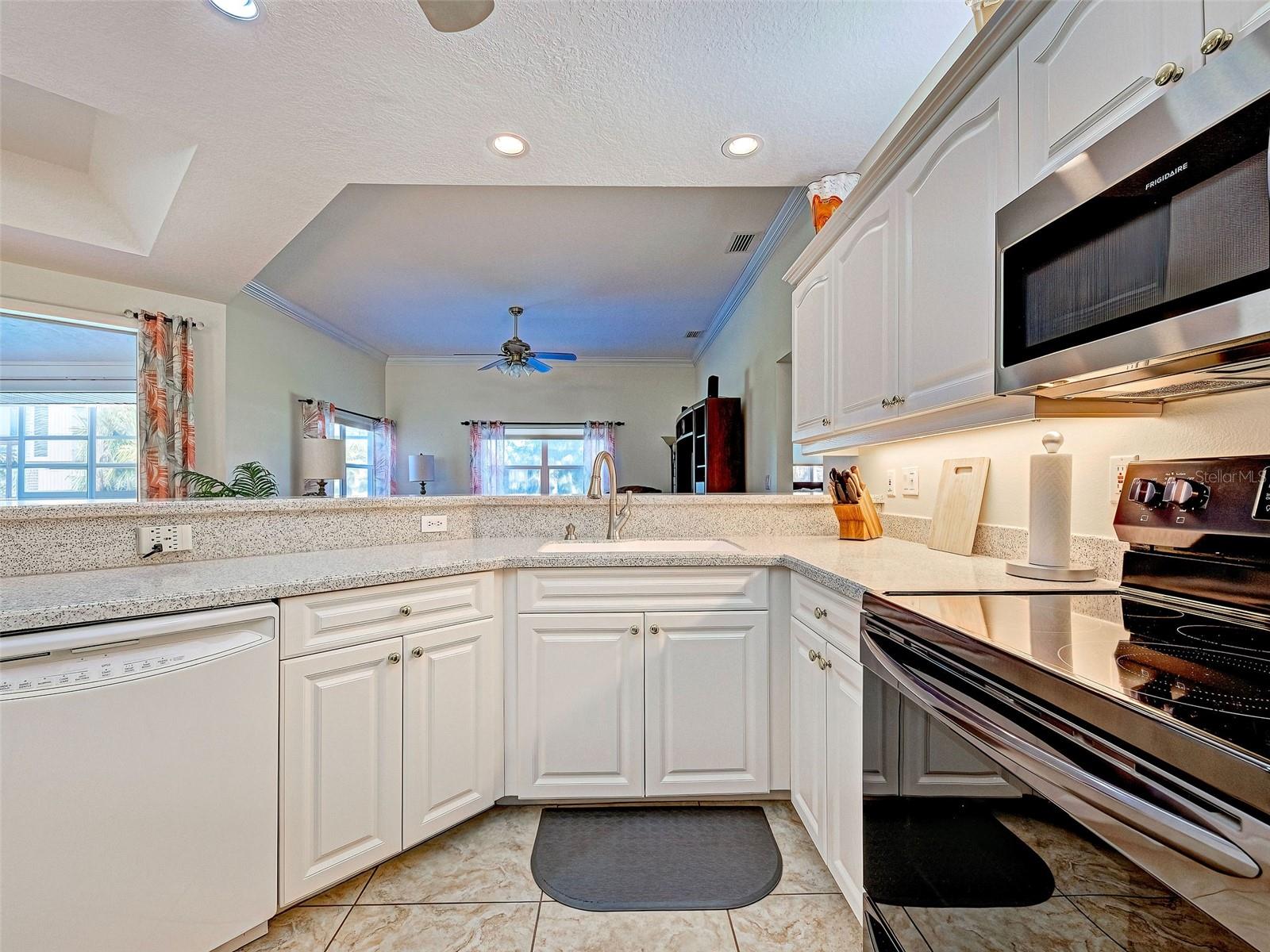 CALUSA LAKES - Residential