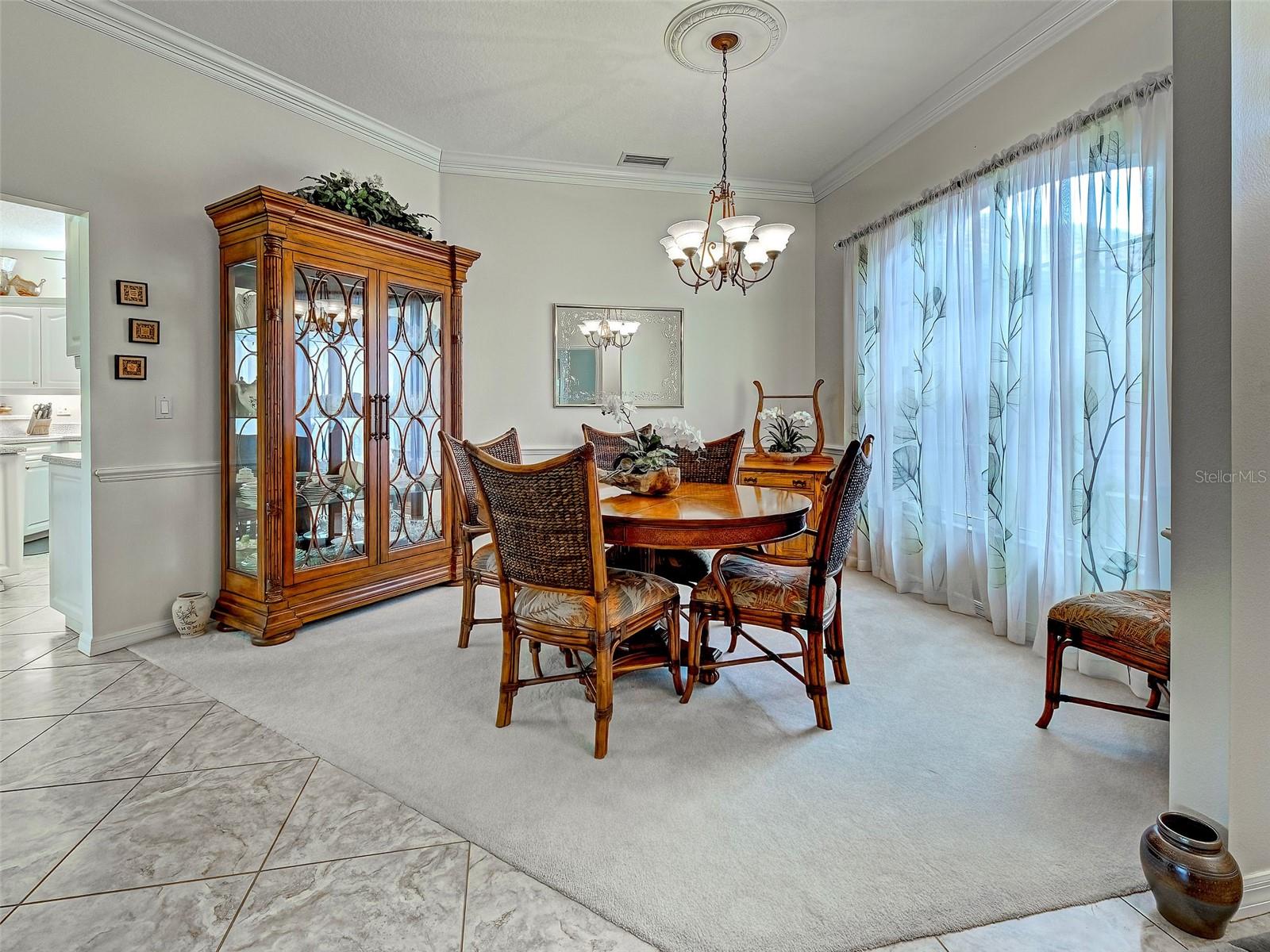 CALUSA LAKES - Residential