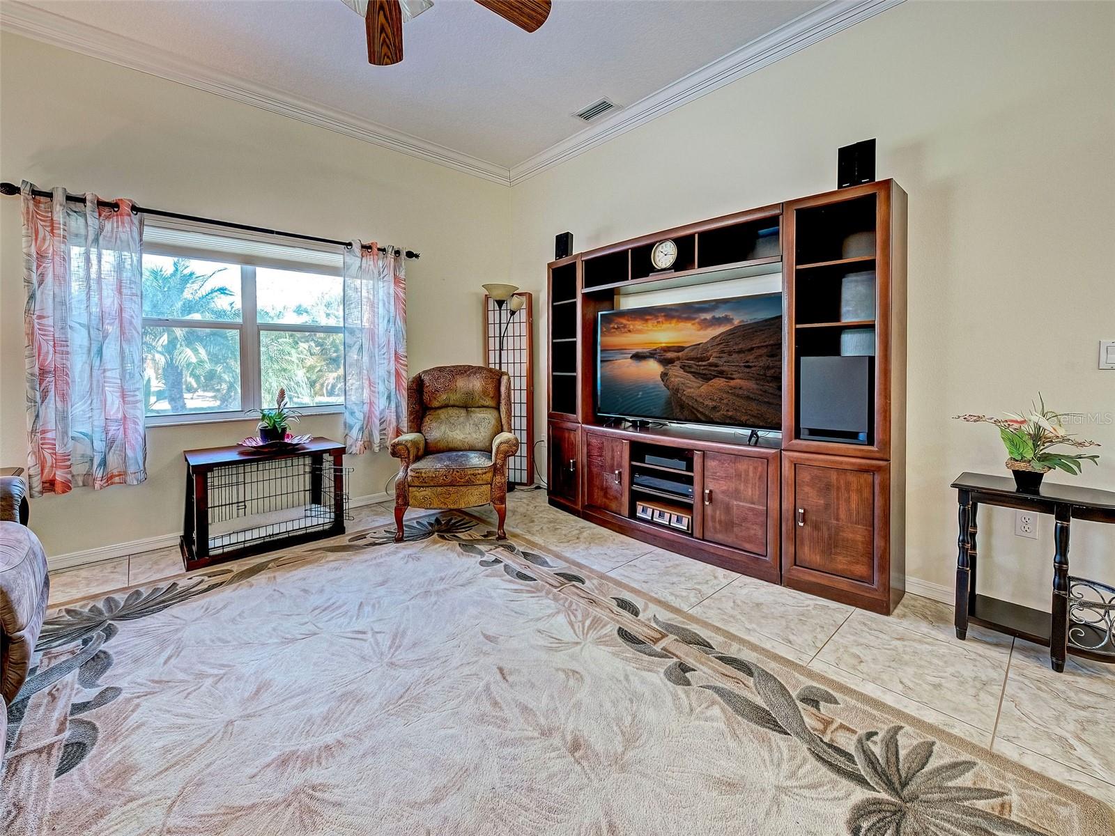 CALUSA LAKES - Residential