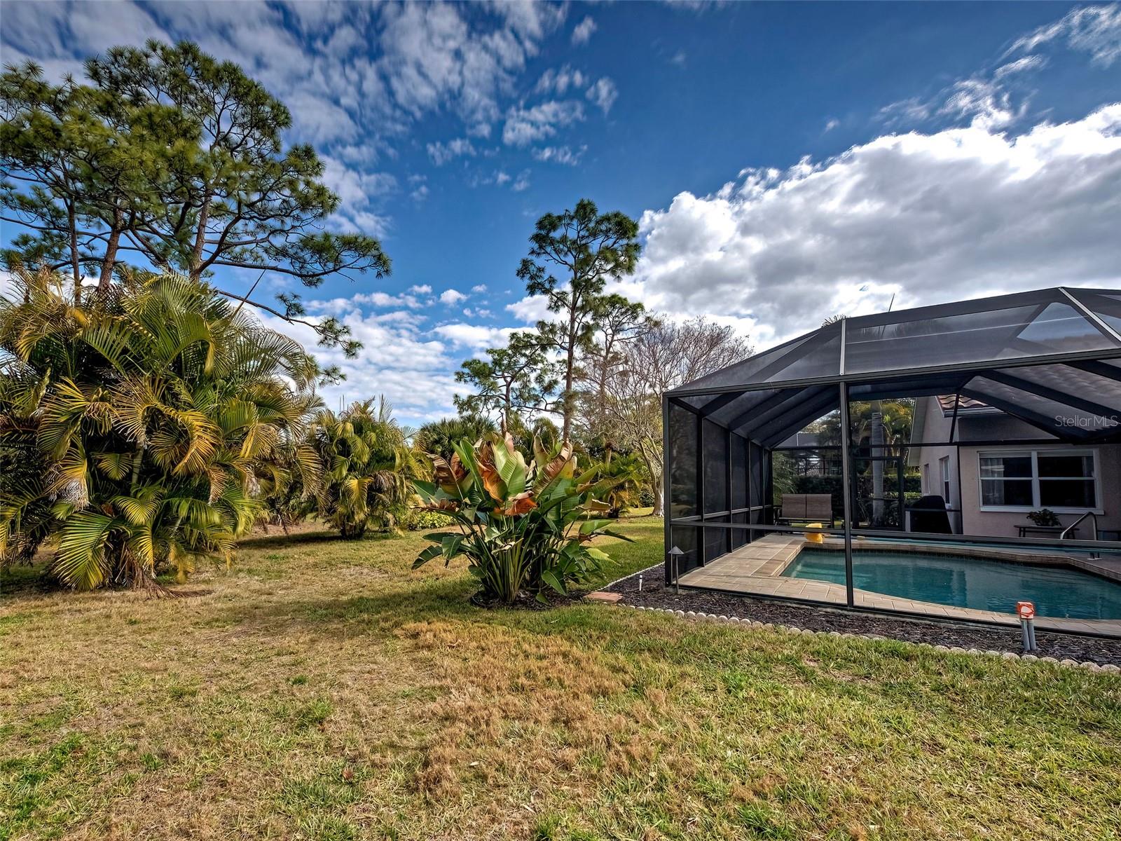 CALUSA LAKES - Residential