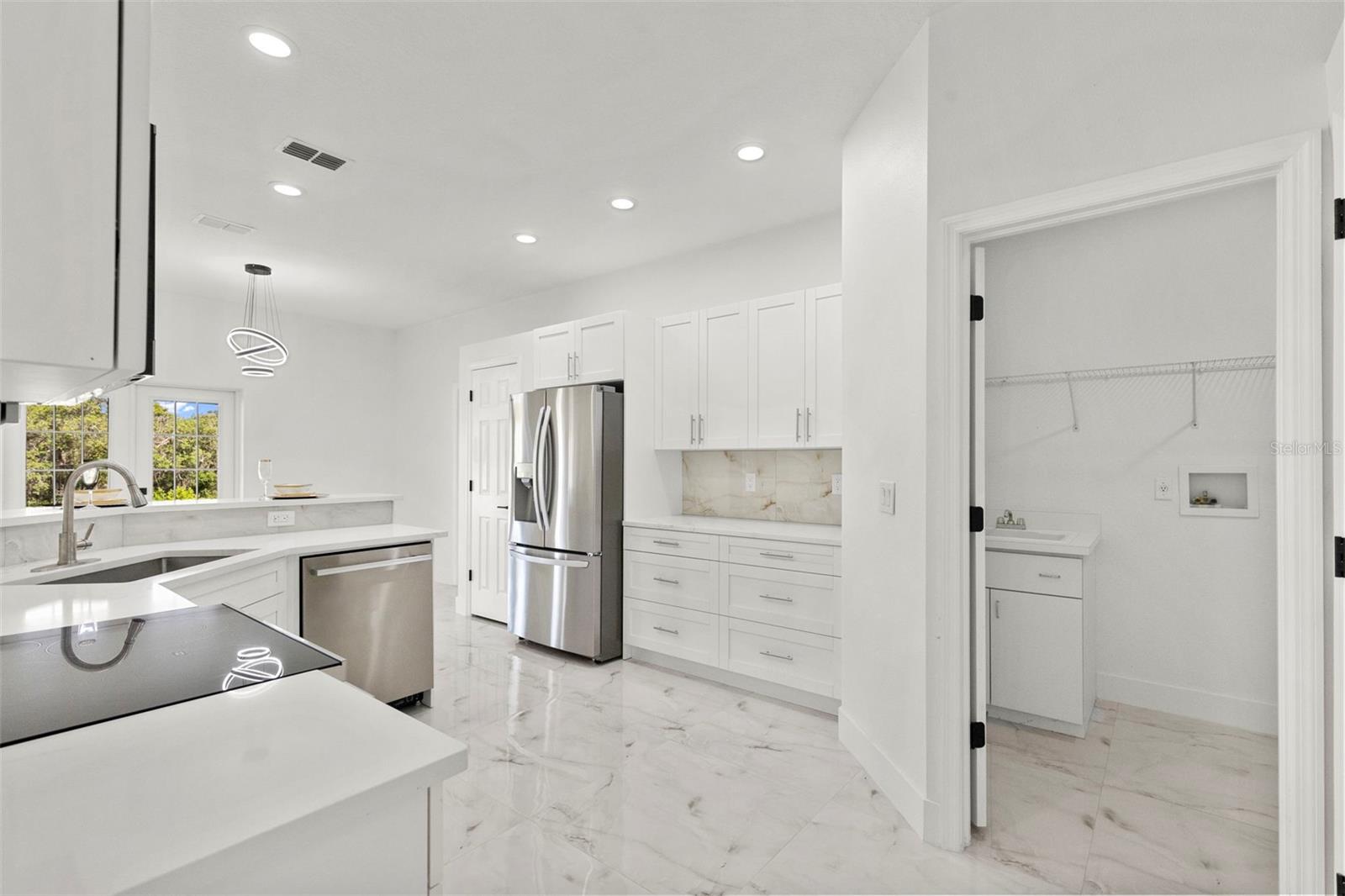 UNIT 10 HLNDS - Residential