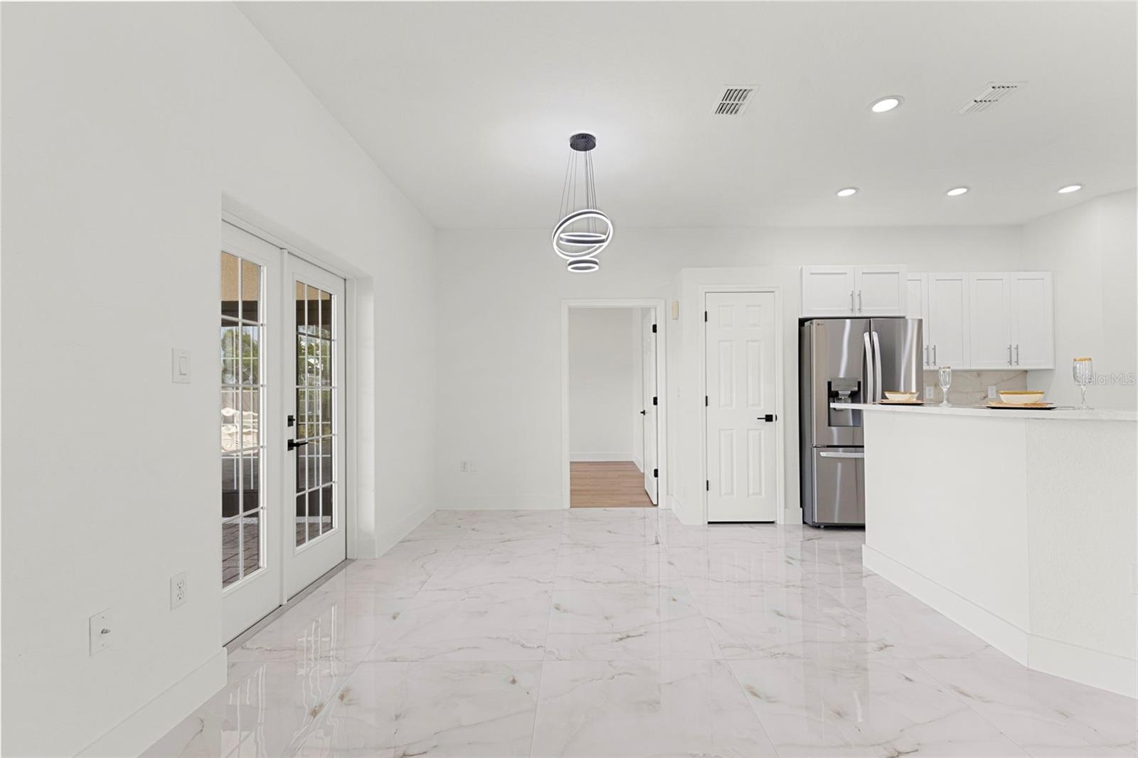 UNIT 10 HLNDS - Residential